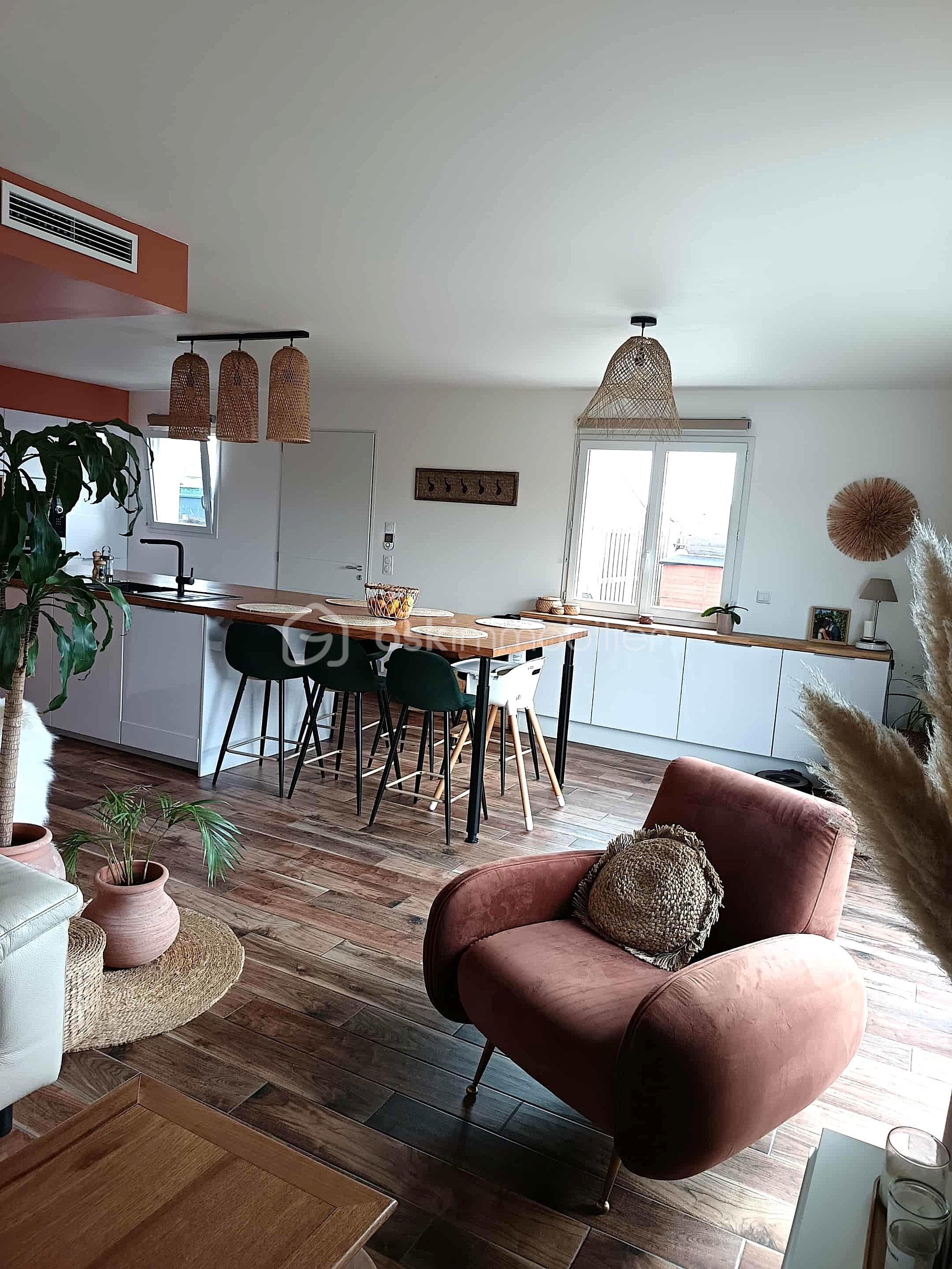 Maison de 105 m² - PHOTO SALON 2.jpeg