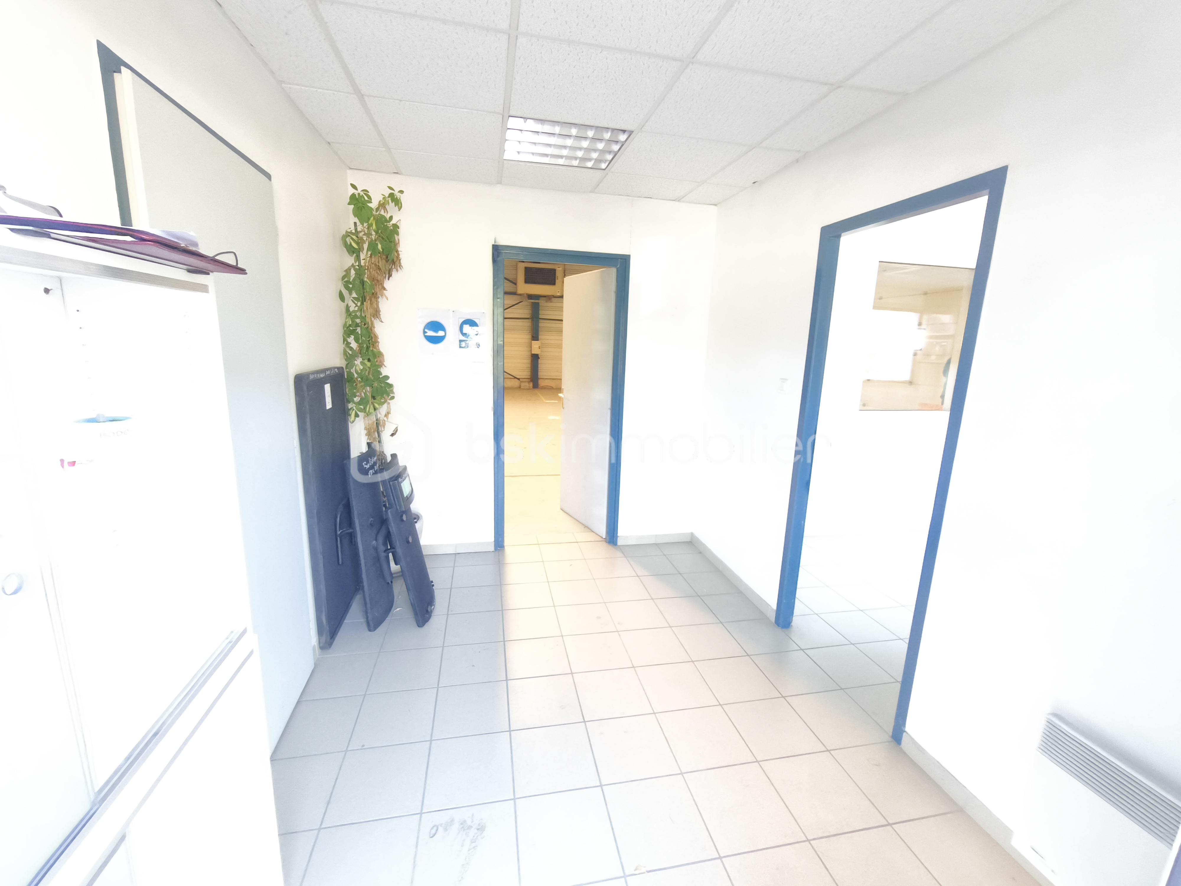 Local commercial de 490 m² - 1000024403.jpg