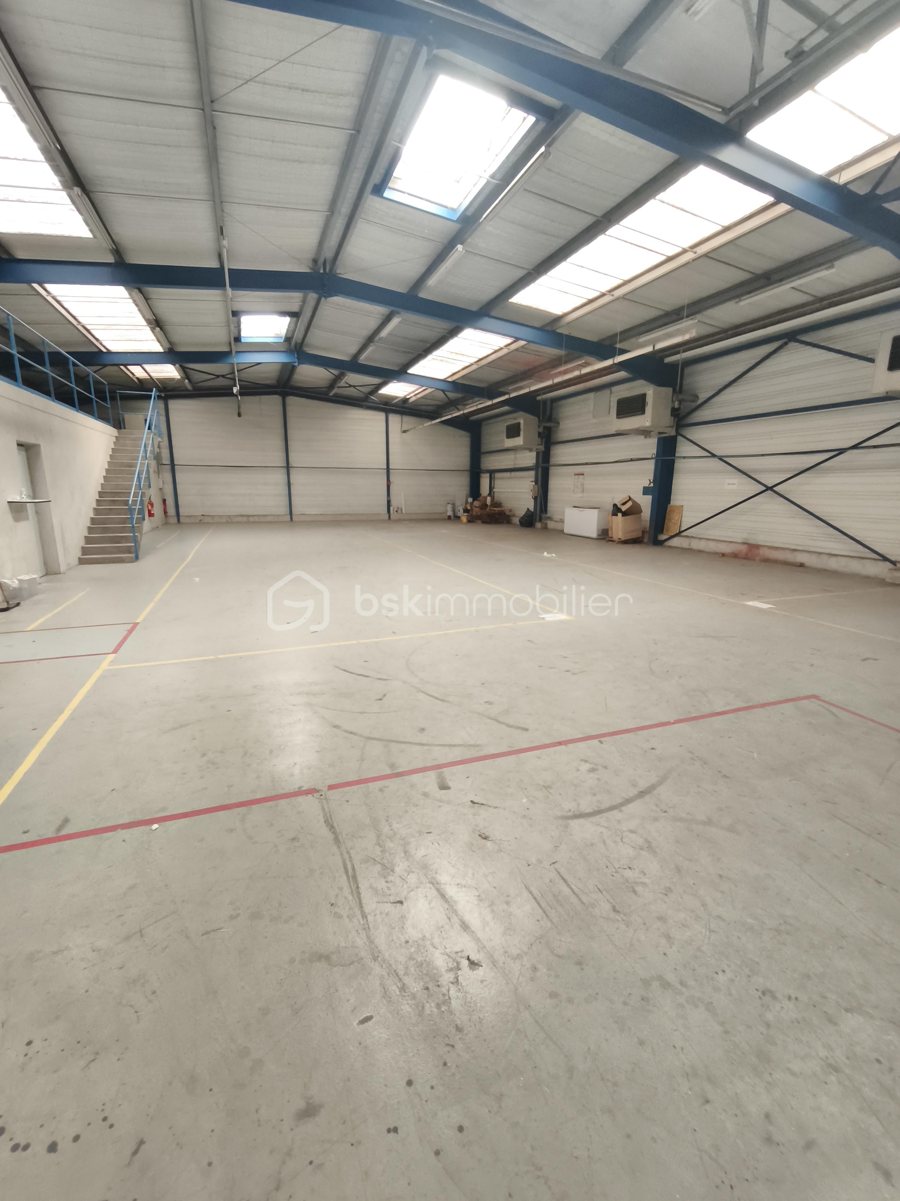 Local commercial de 490 m² - 1000024391.jpg