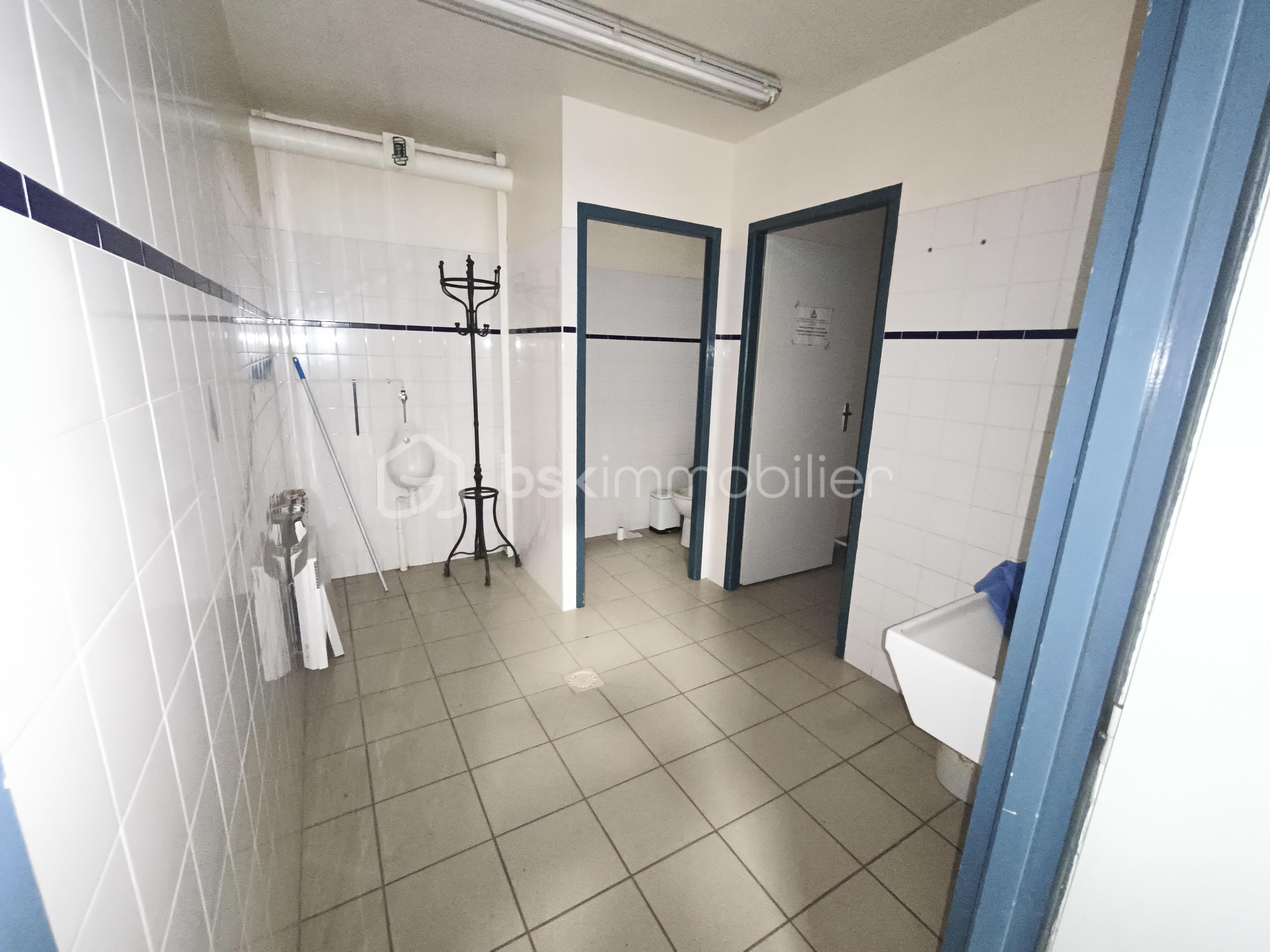 Local commercial de 490 m² - 1000024396.jpg