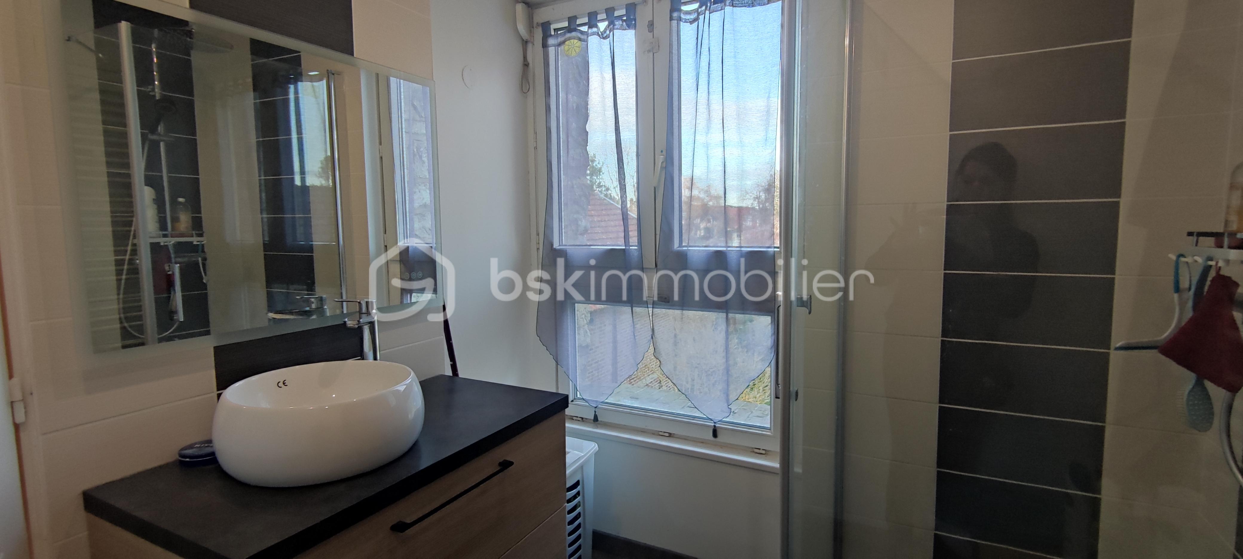 Maison de ville de 50 m² - salle de douche.jpg