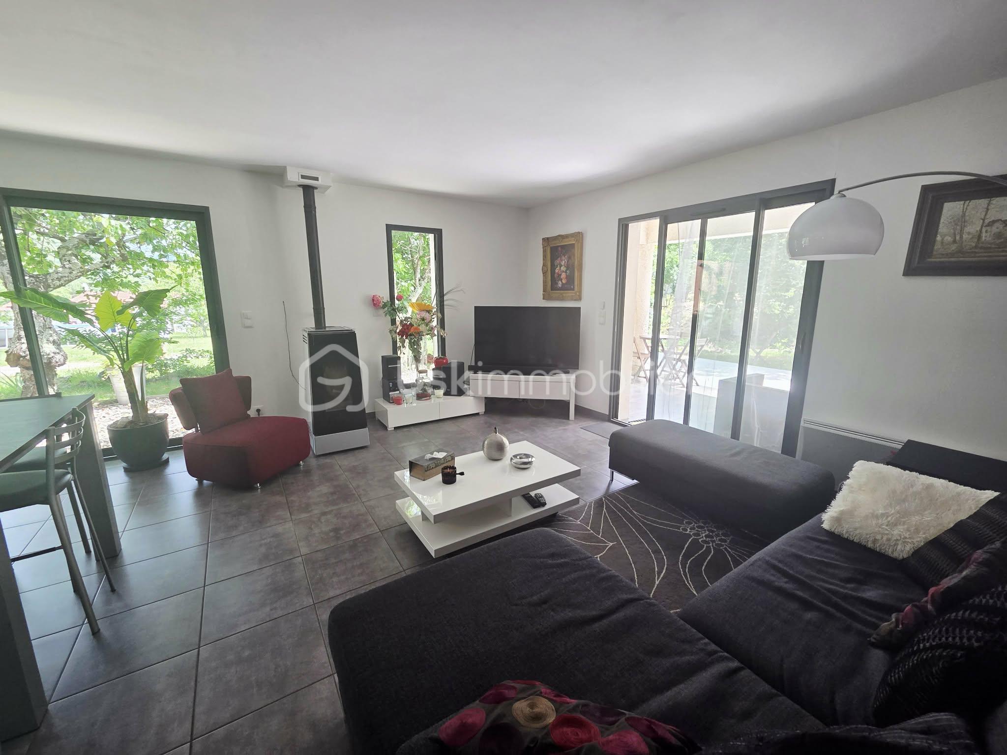 Maison de 102 m² - 32d5d595-8a92-49e2-aa2b-1b6530729f2a.jfif