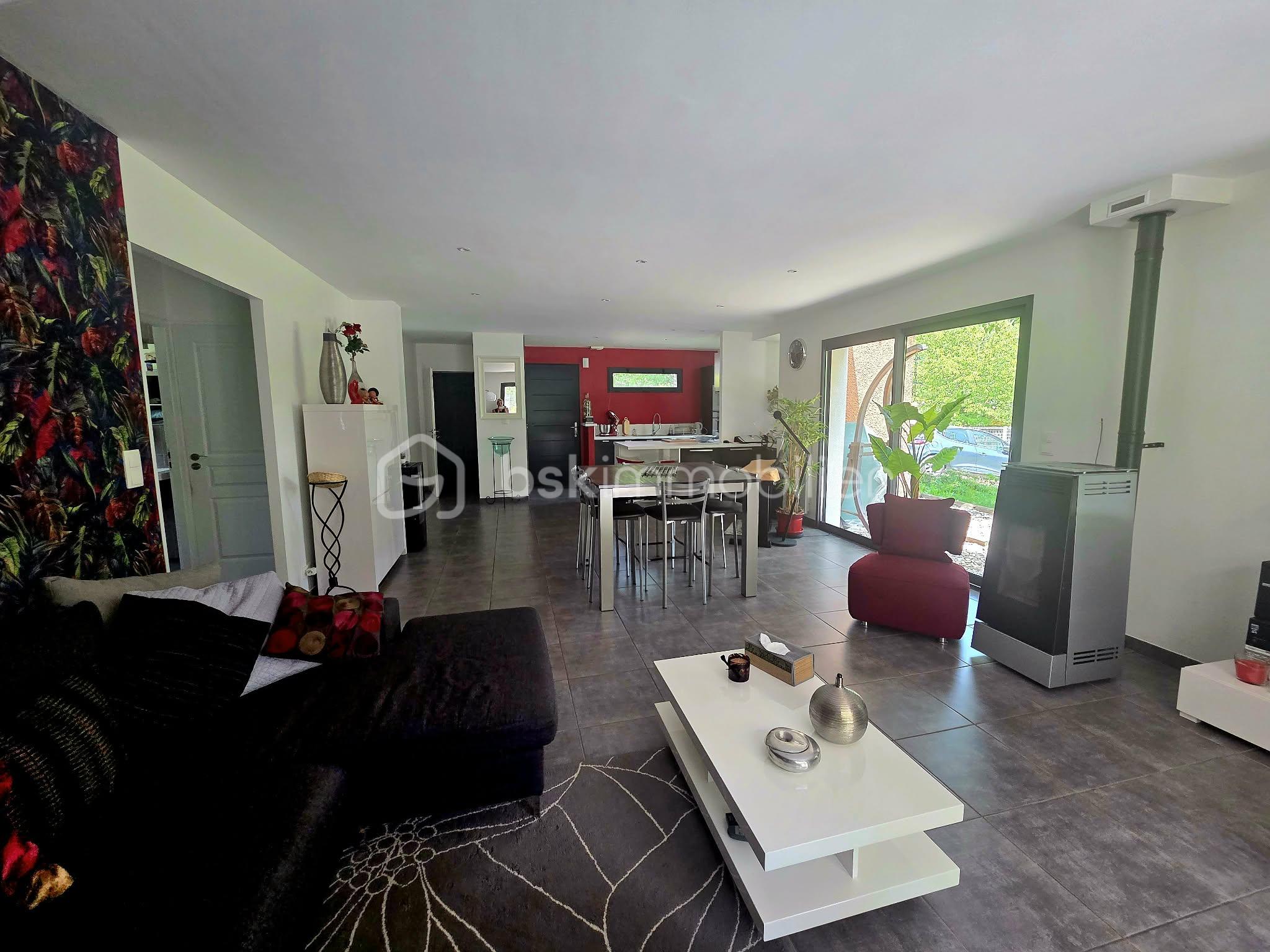 Maison de 102 m² - 81fee420-3121-42e8-a707-3603f5cecb0a.jfif