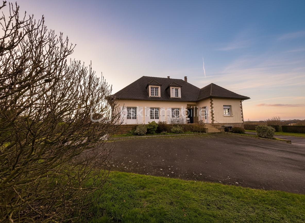 Maison de 208 m² - generated_2025-12-23T20_33_28.541.jpg