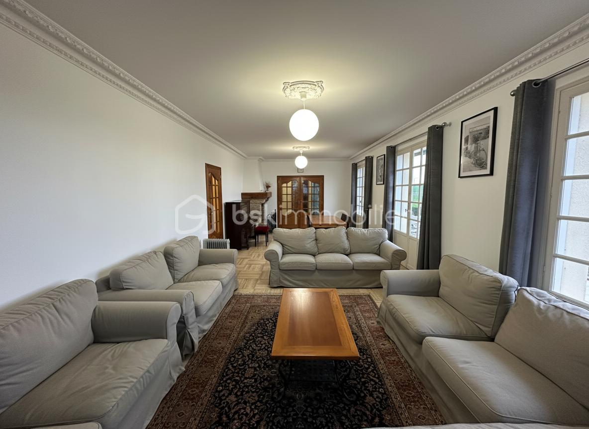 Maison de 208 m² - generated_2025-12-23T20_31_10.108.jpg