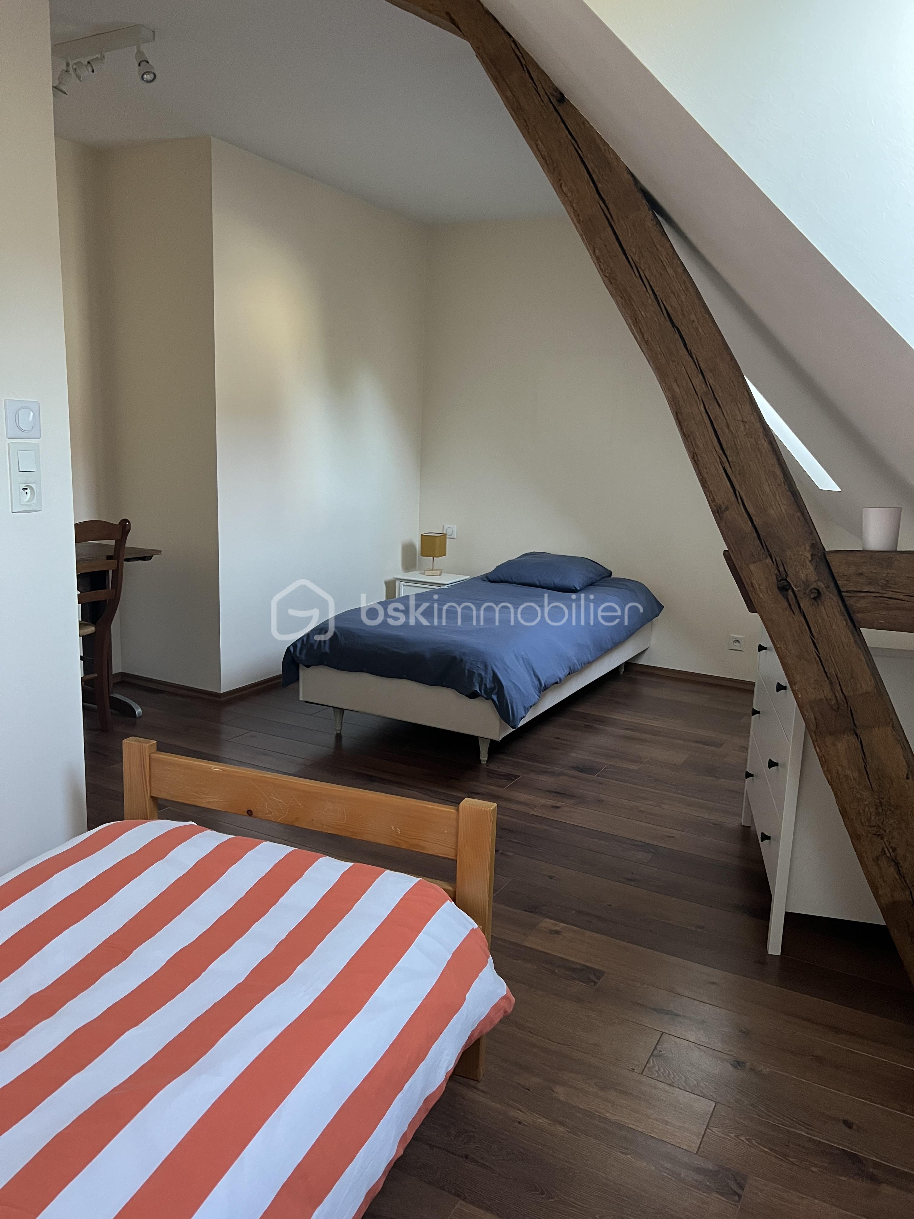 Maison ancienne de 89 m² - chambre 2 lits etage tb.jpg