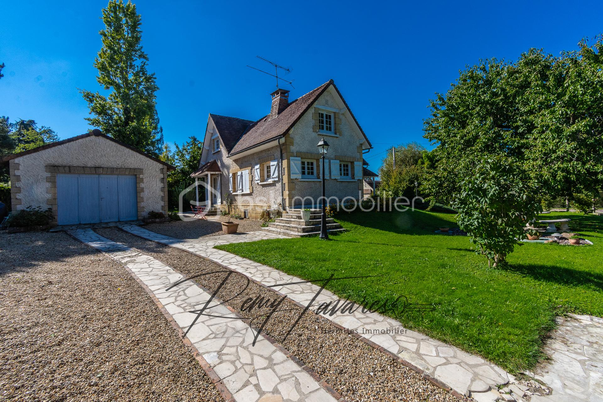 Maison de village de 170 m² - 211957 - Photo -01.jpg