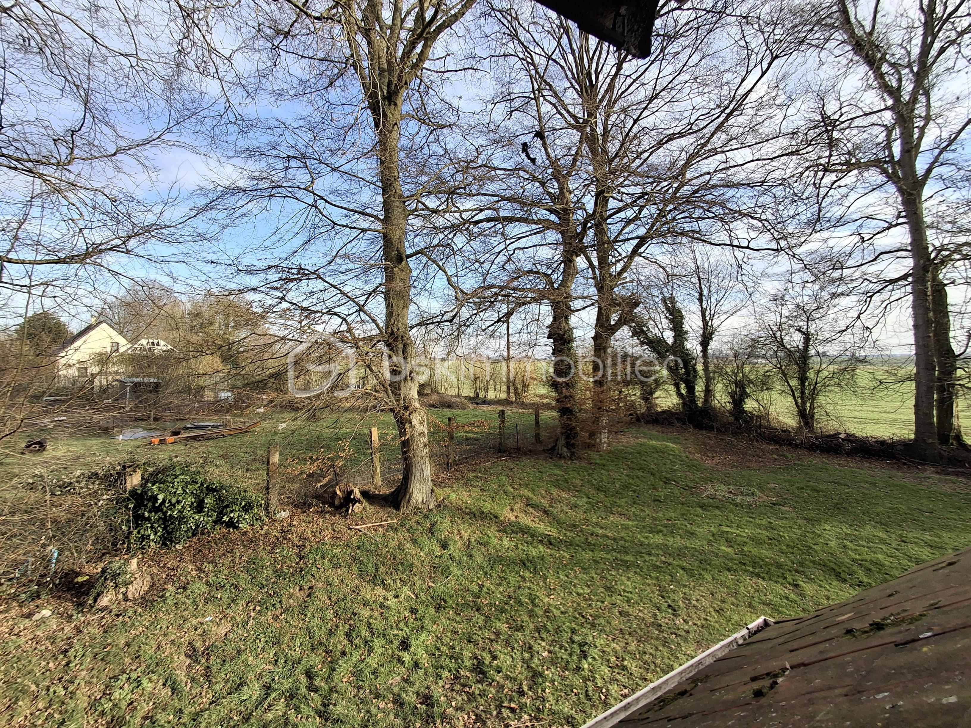 Maison de 125 m² - Arrière jardin depuis vélux chambre.png