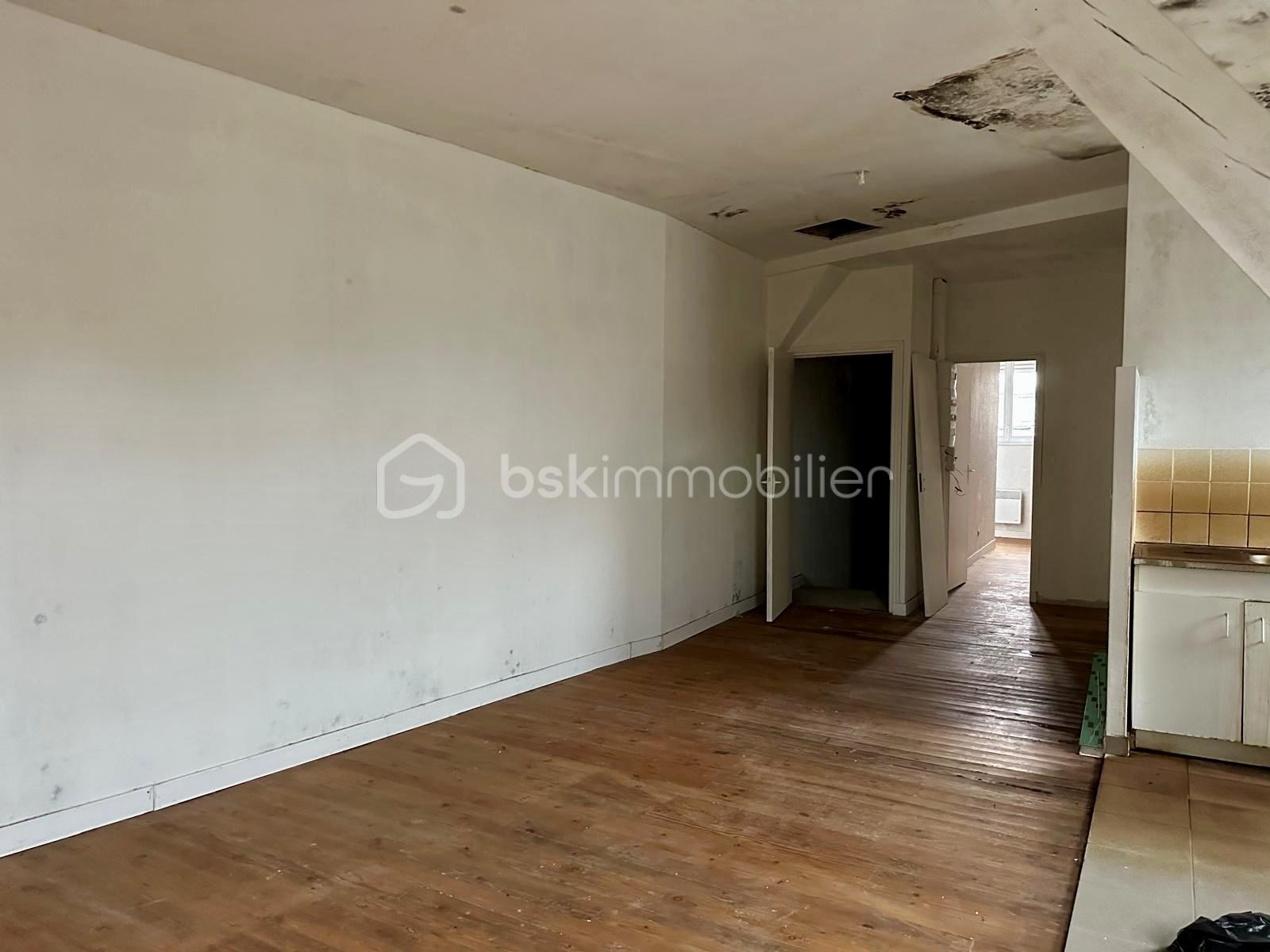 Immeuble de 260 m² - PHOTO-2025-01-22-11-58-53 2.jpeg