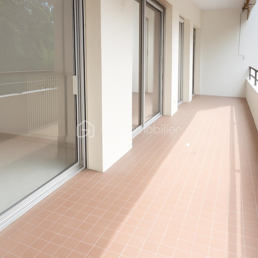 Appartement de 75,70 m² - terrasse 1 pub.png