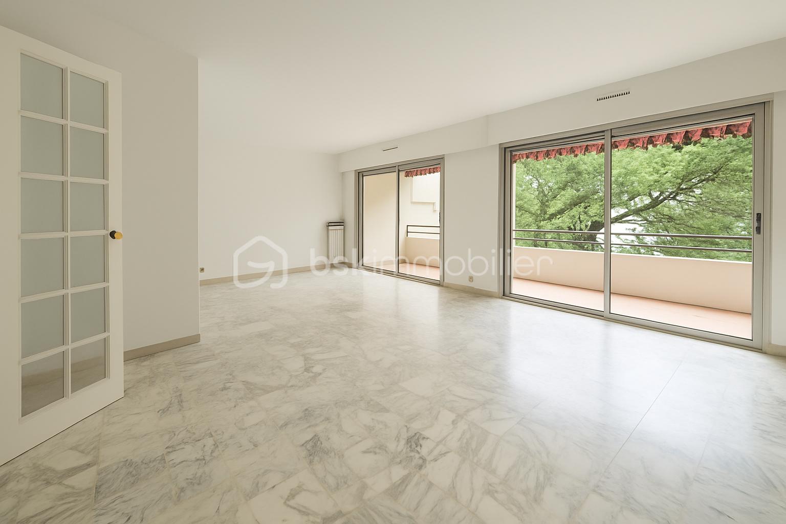 Appartement de 75,70 m² - sejour 1 pub.png