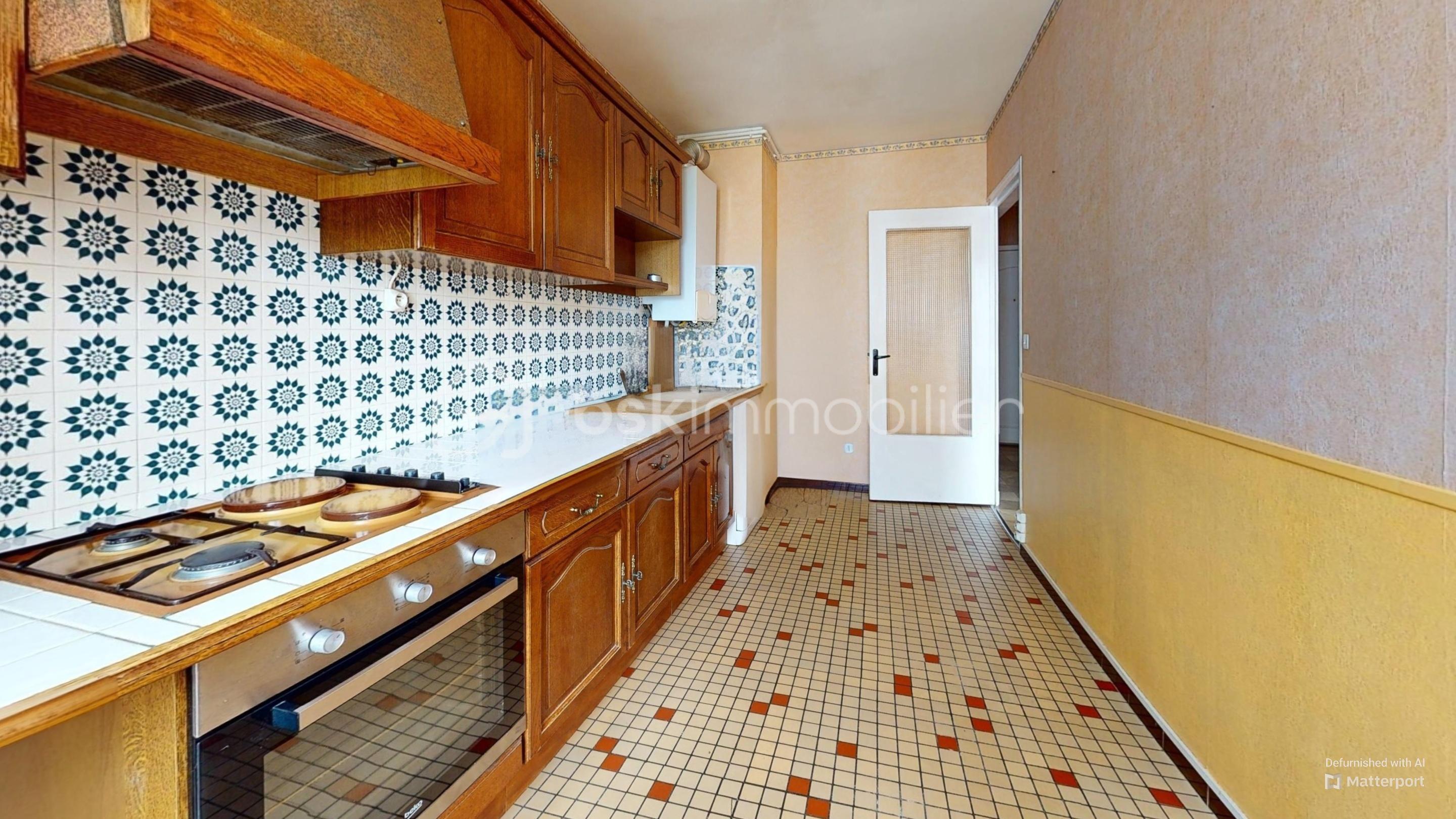 Appartement de 73 m² - Appt-Gien-Kitchen-Defurnished.jpg