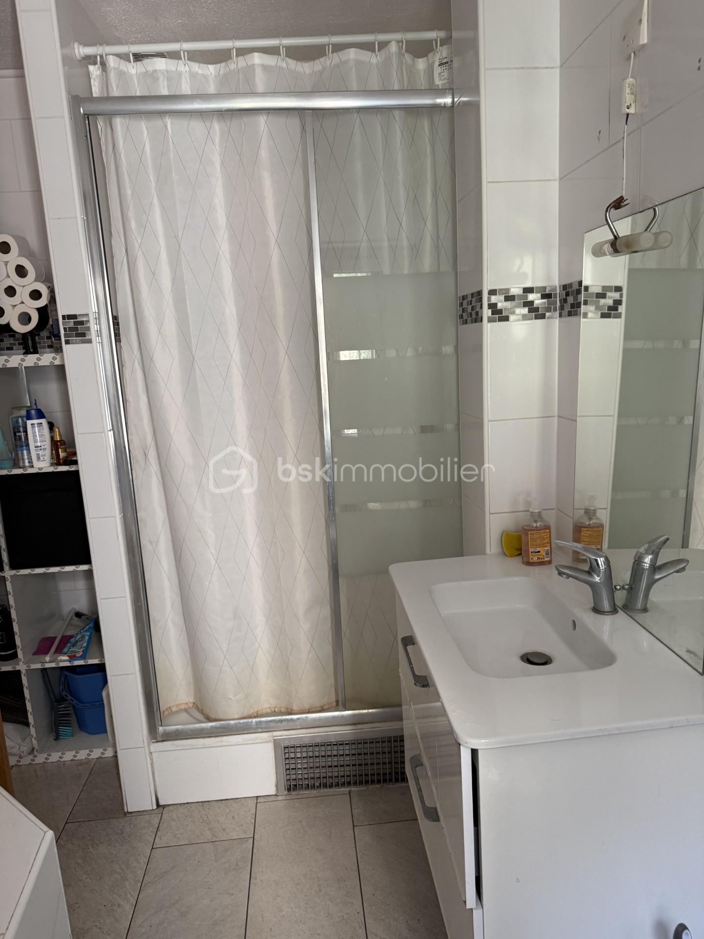 Local commercial de 160 m² - buc11.jpg