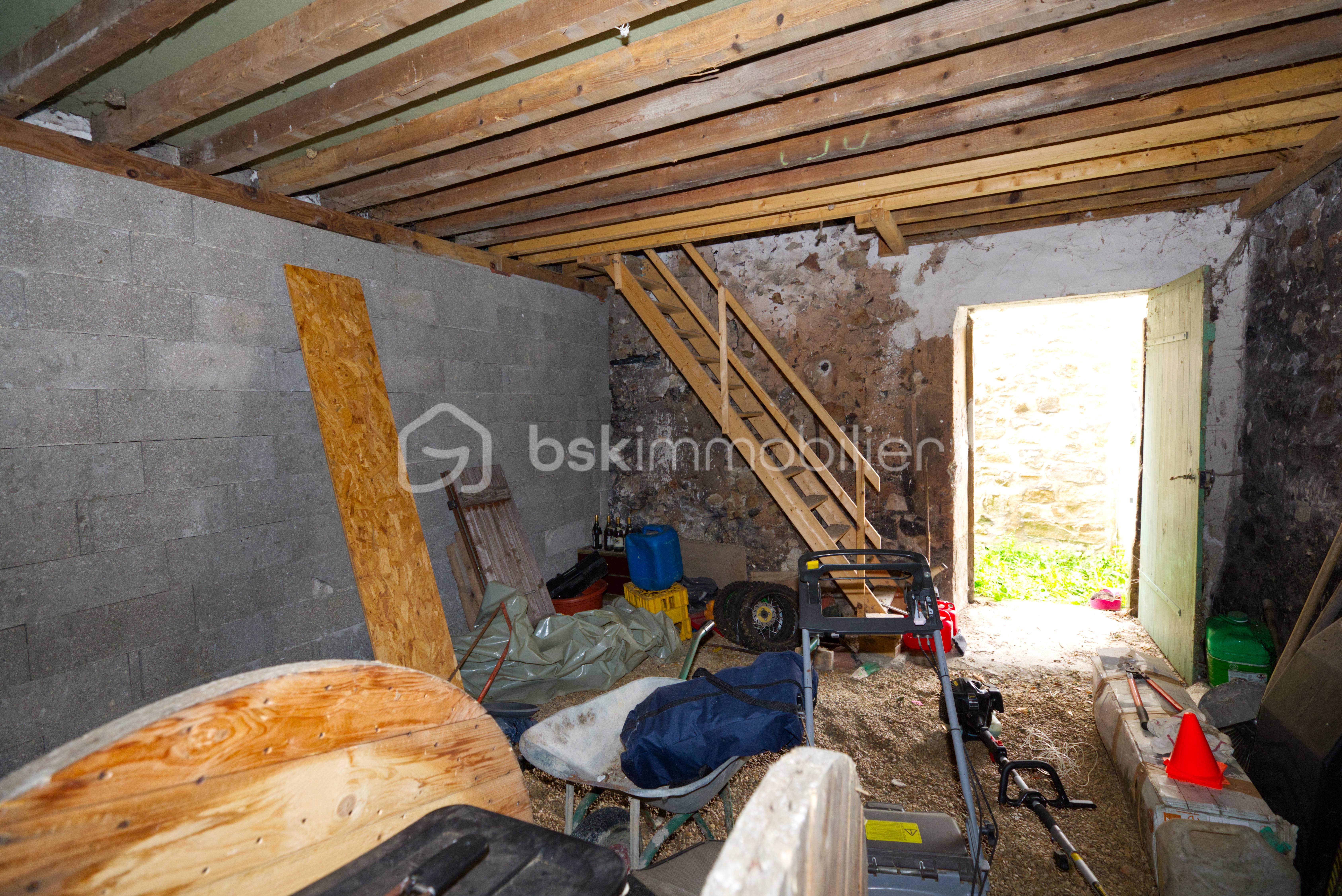 Maison ancienne de 130 m² - grange4.jpg