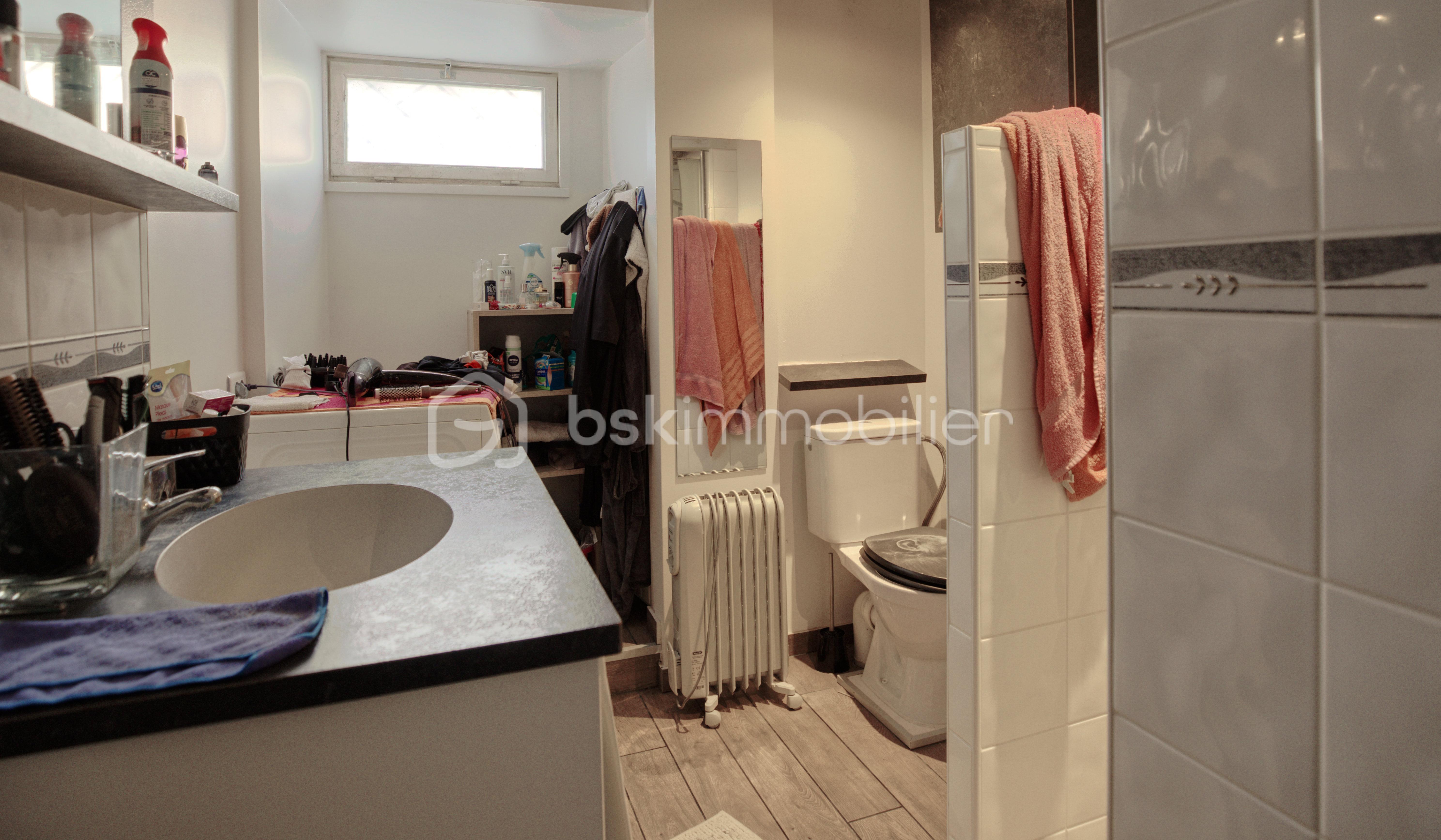 Maison ancienne de 130 m² - salle de bain1v.2.jpg