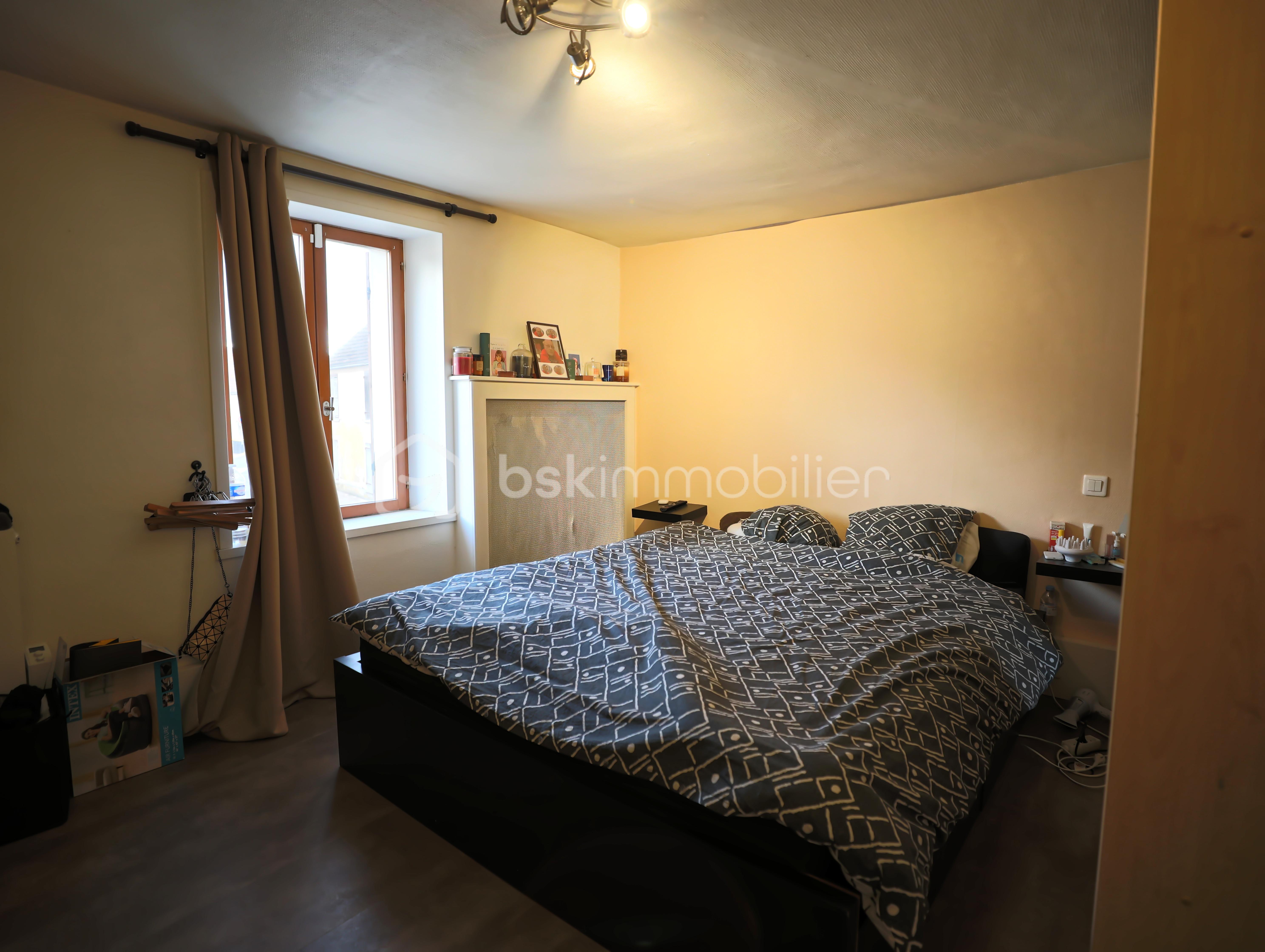 Maison ancienne de 130 m² - chambre1.jpg