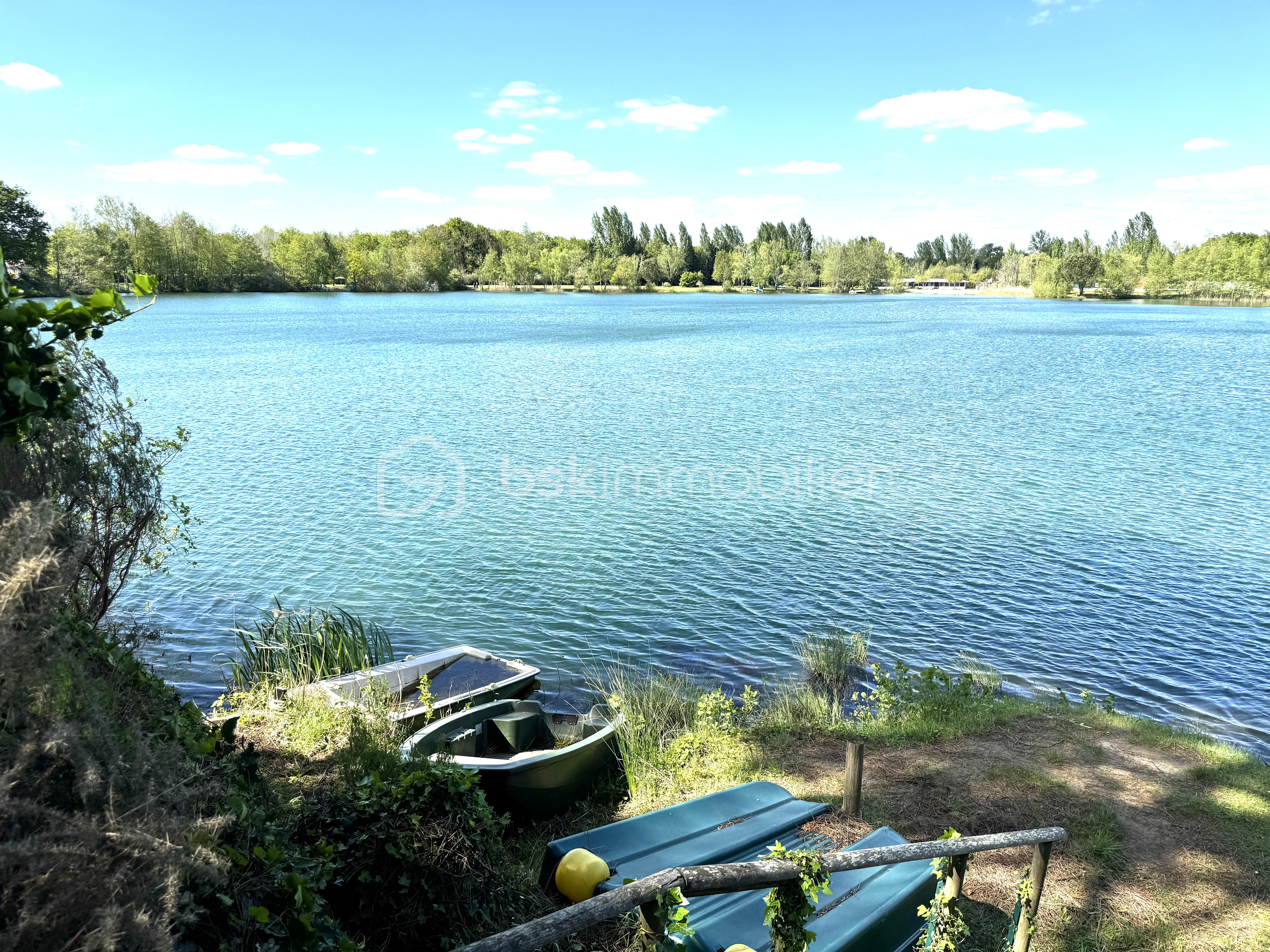Terrain de 201 m² - 7zB2KoTq0adI2mu5Nff46UmRluD95nI7DF1v6drC.jpg