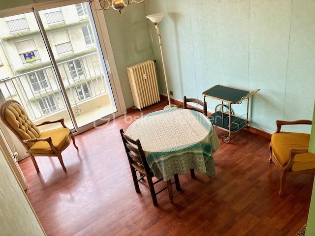 Appartement de 144 m² - louchez_cuisine_table_baie.jpg