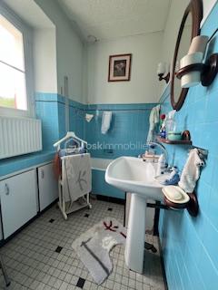 Maison traditionnelle de 90 m² - sdb rdc.jpg