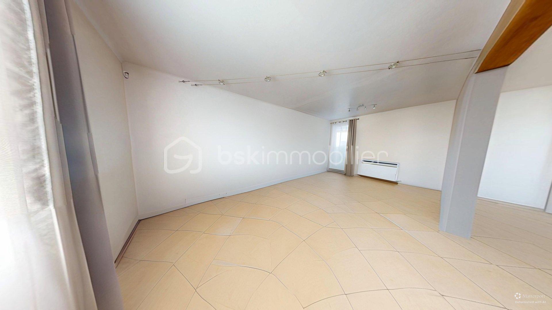 Corps de ferme de 126 m² - Maison-7-Pieces-Meziers-02042026_190944_defurnished.jpg