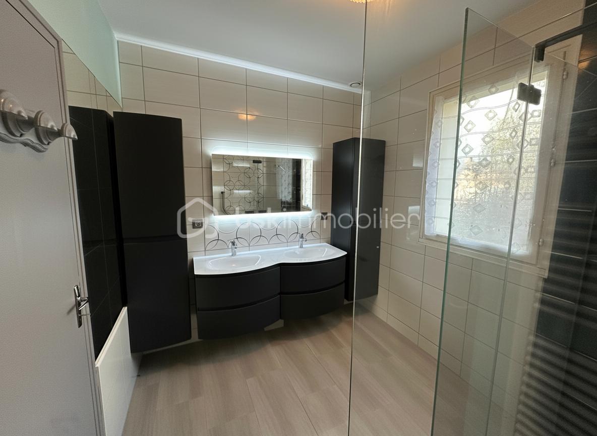 Maison de 163 m² - generated_2025-11-20T11_53_49.604.jpg