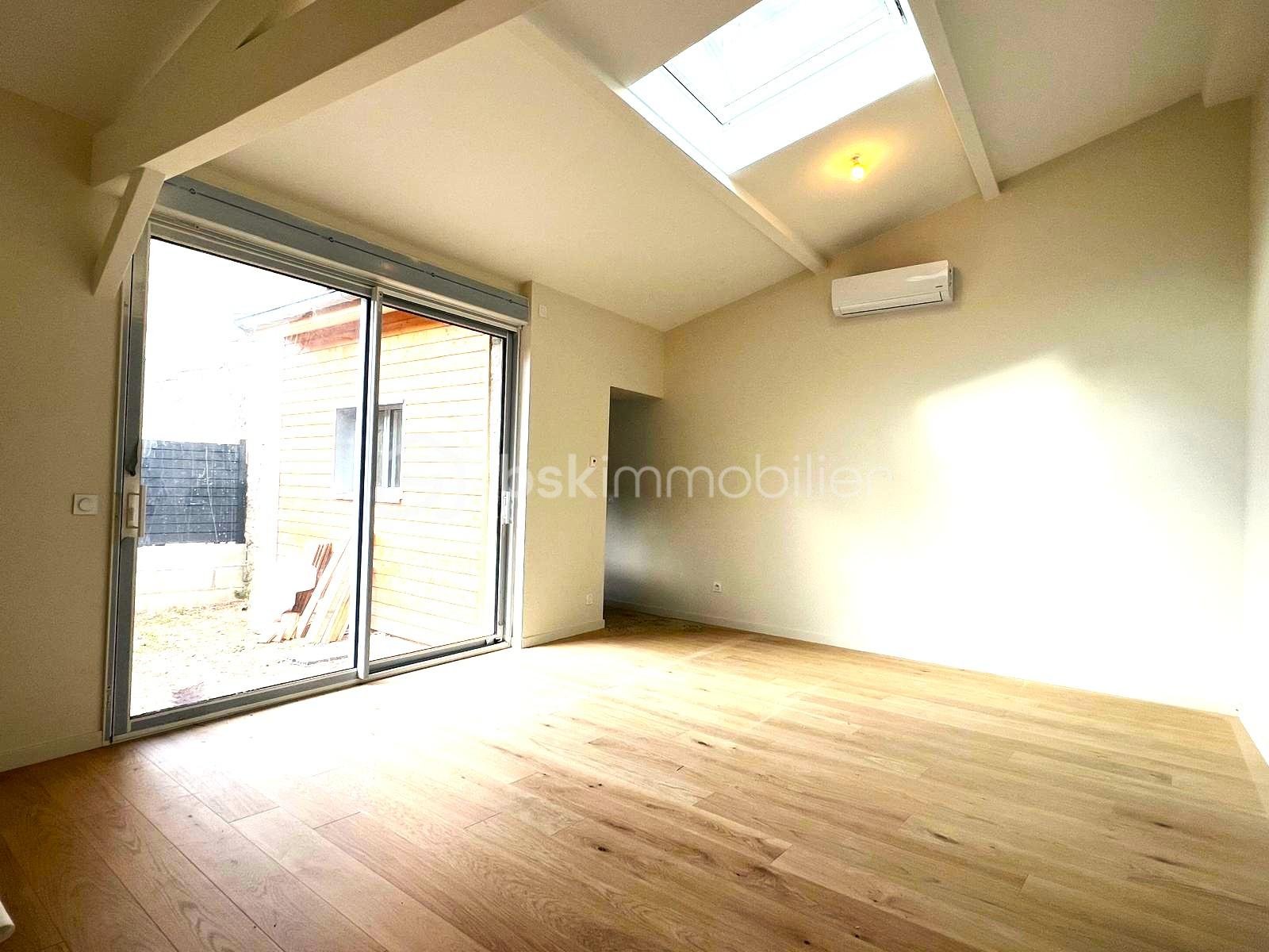 Maison de 94,25 m² - SEJOUR 3.jpg