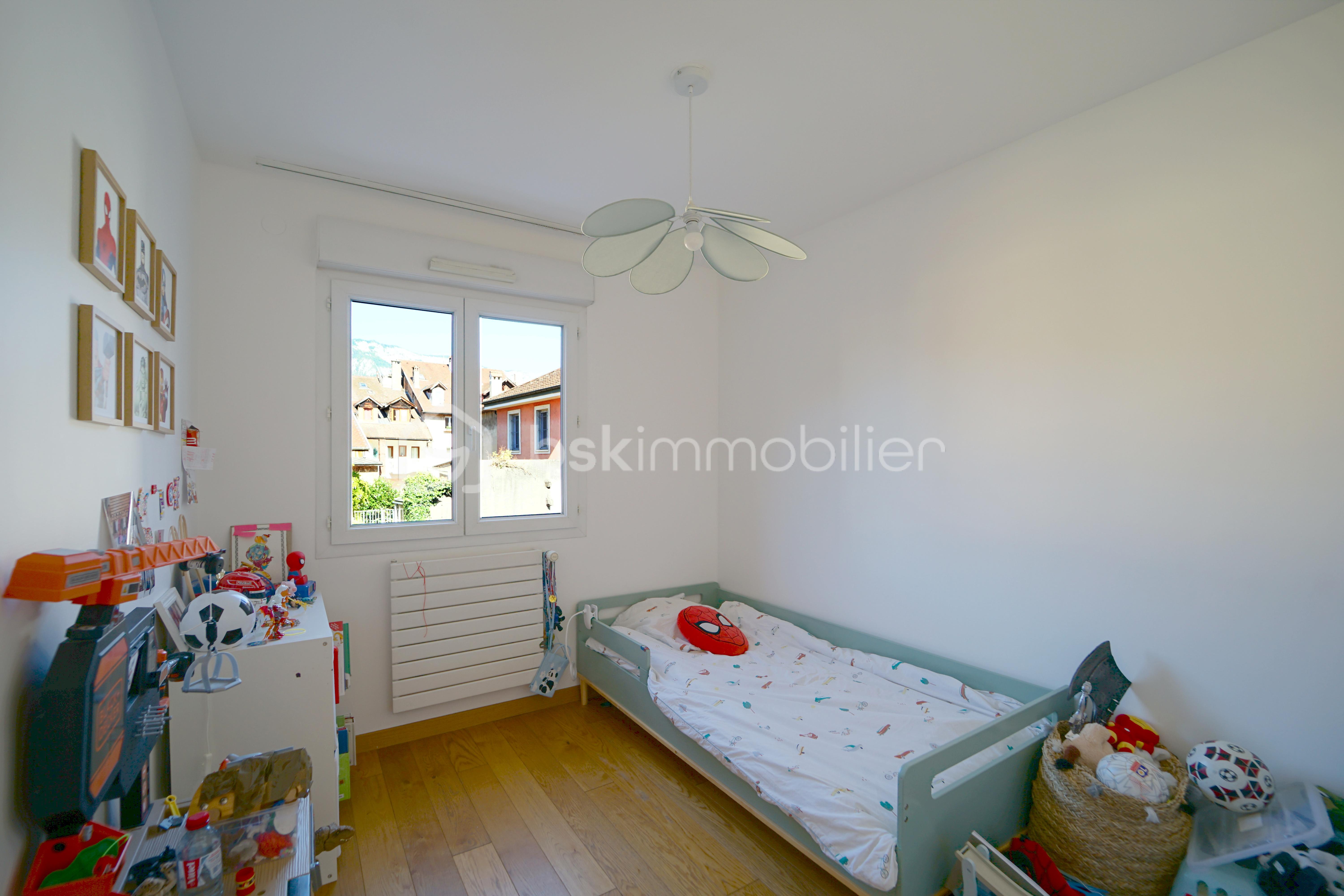 93chambre2.JPG