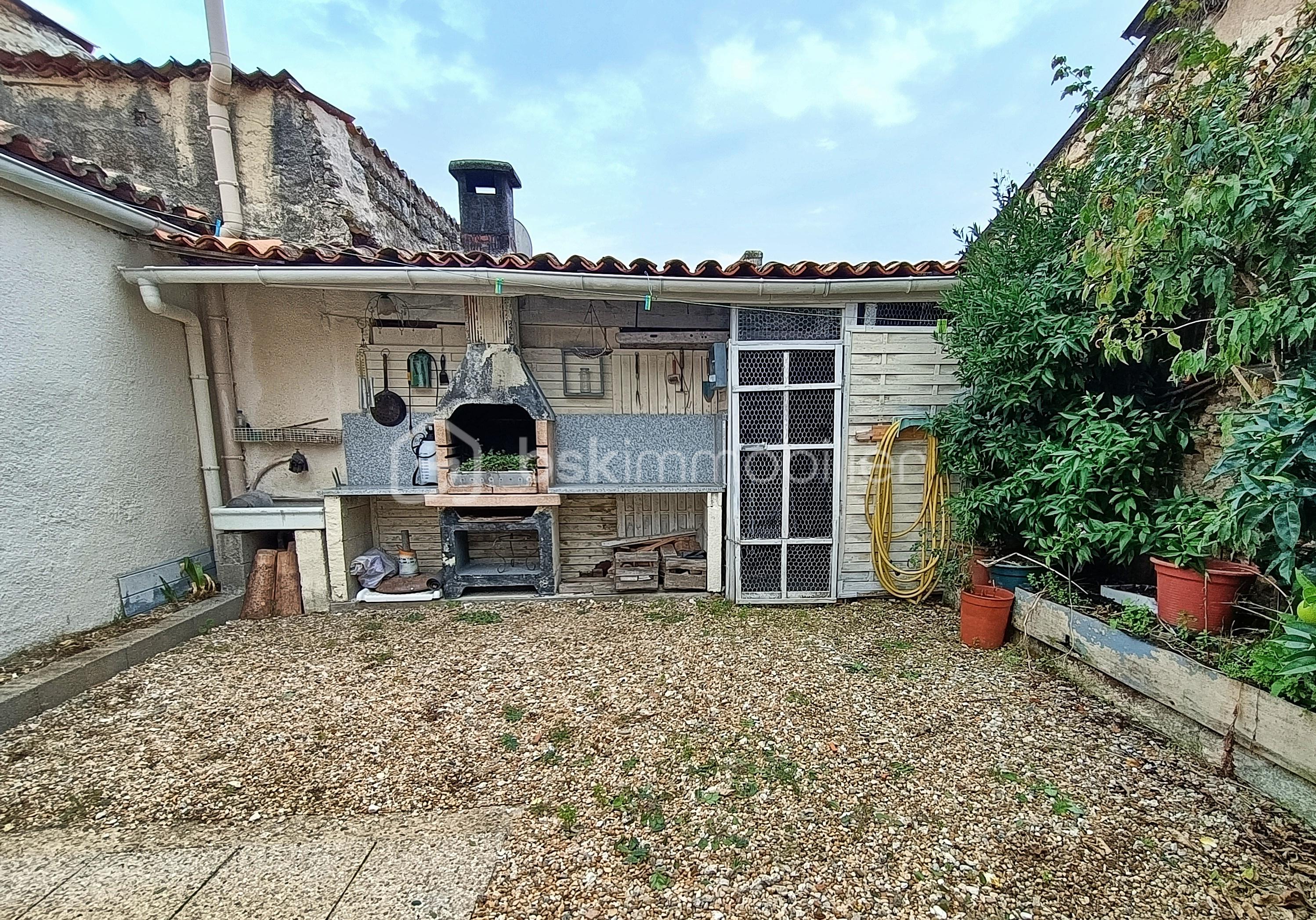 Maison de village de 48,10 m² - Cour.jpg
