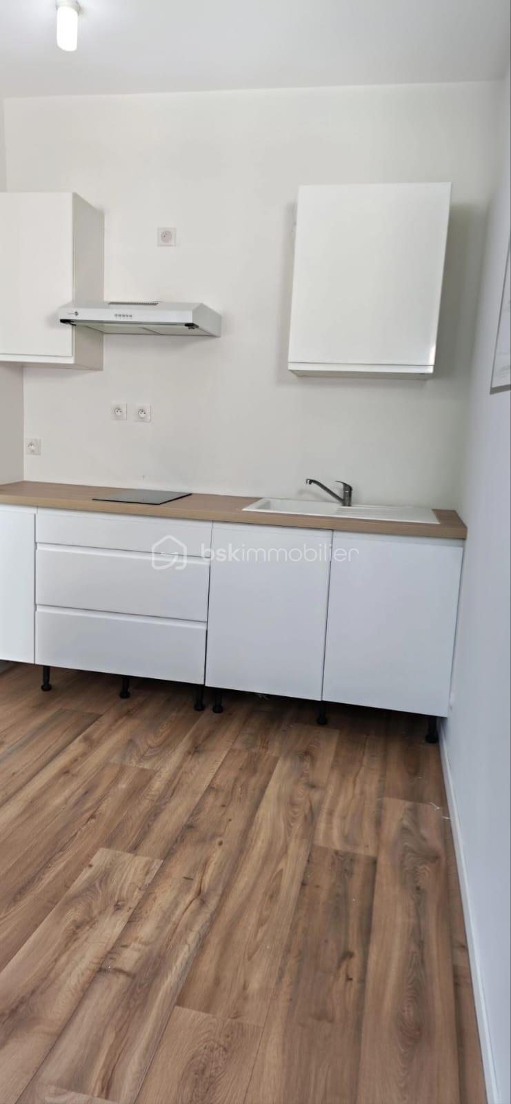 Appartement de 18 m² - WhatsApp Image 2025-11-19 à 10.23.31_96e46ee5.jpg