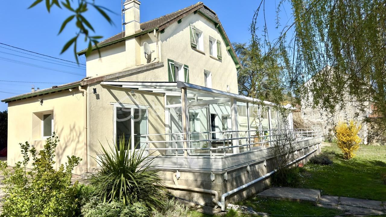 Maison 6 pièces 159 m² · à Jaignes · 159 m² · 299 900 €