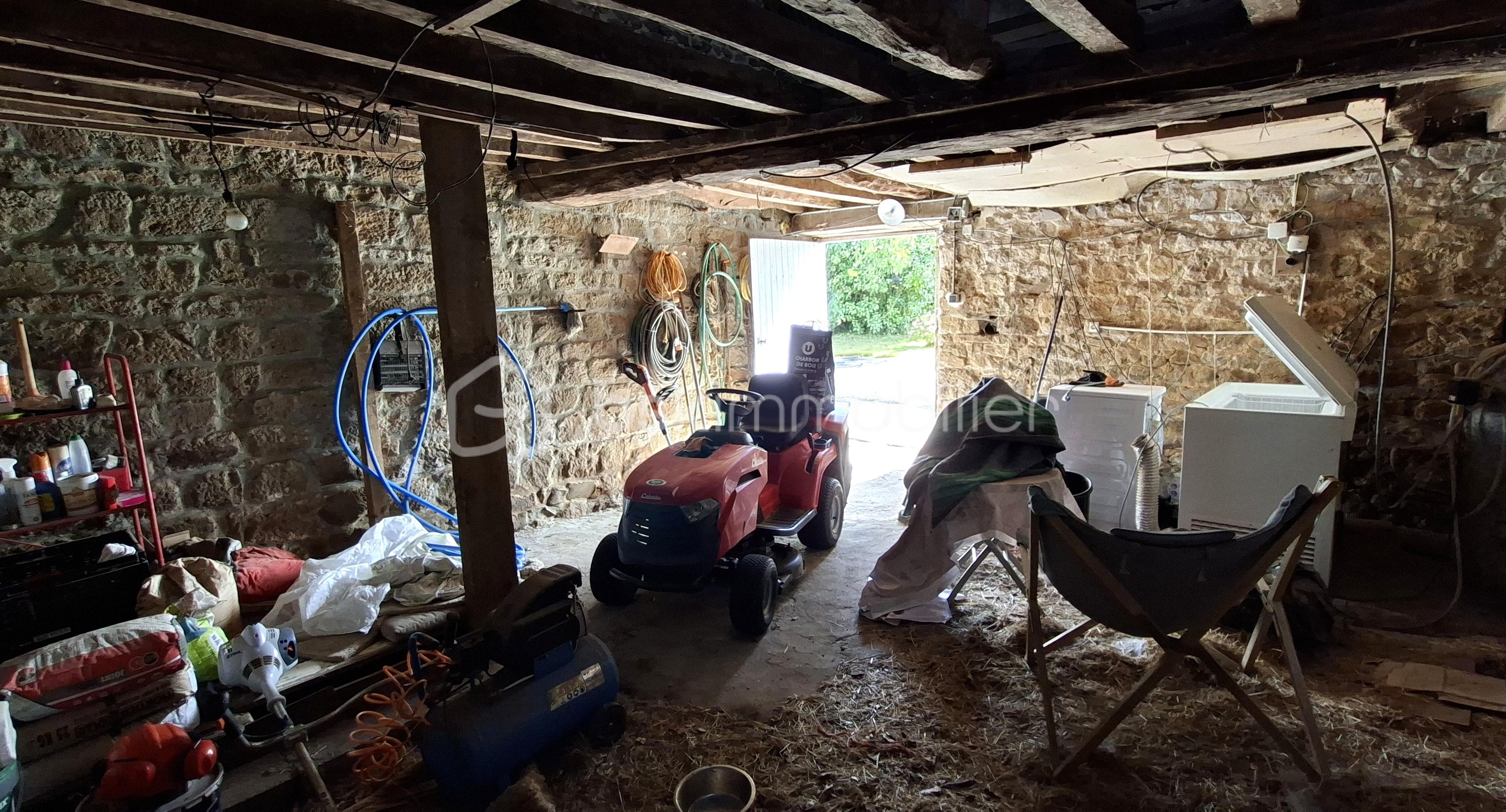 Maison longere de 90 m² - PINAY cave attenante 2.jpg