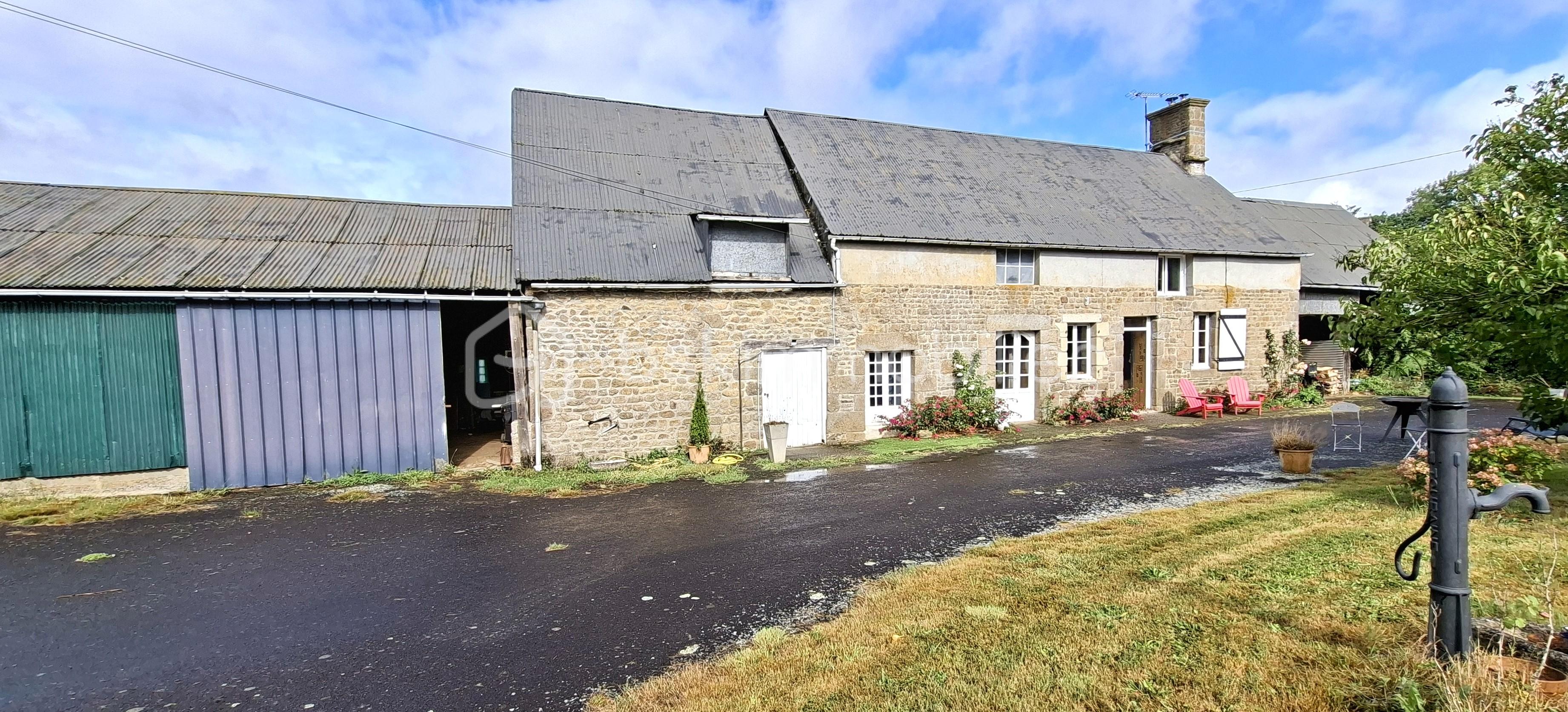Maison longere de 90 m² - PINAY facade ple 2.jpg