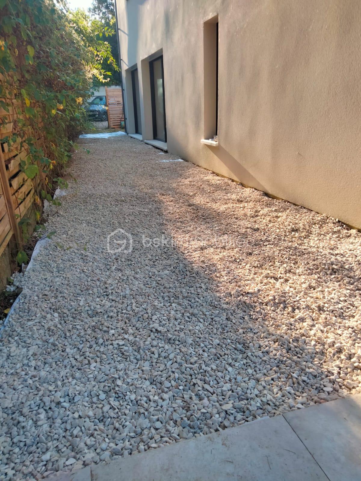 Maison contemporaine de 137 m² - IMG-20250811-WA0002.jpg