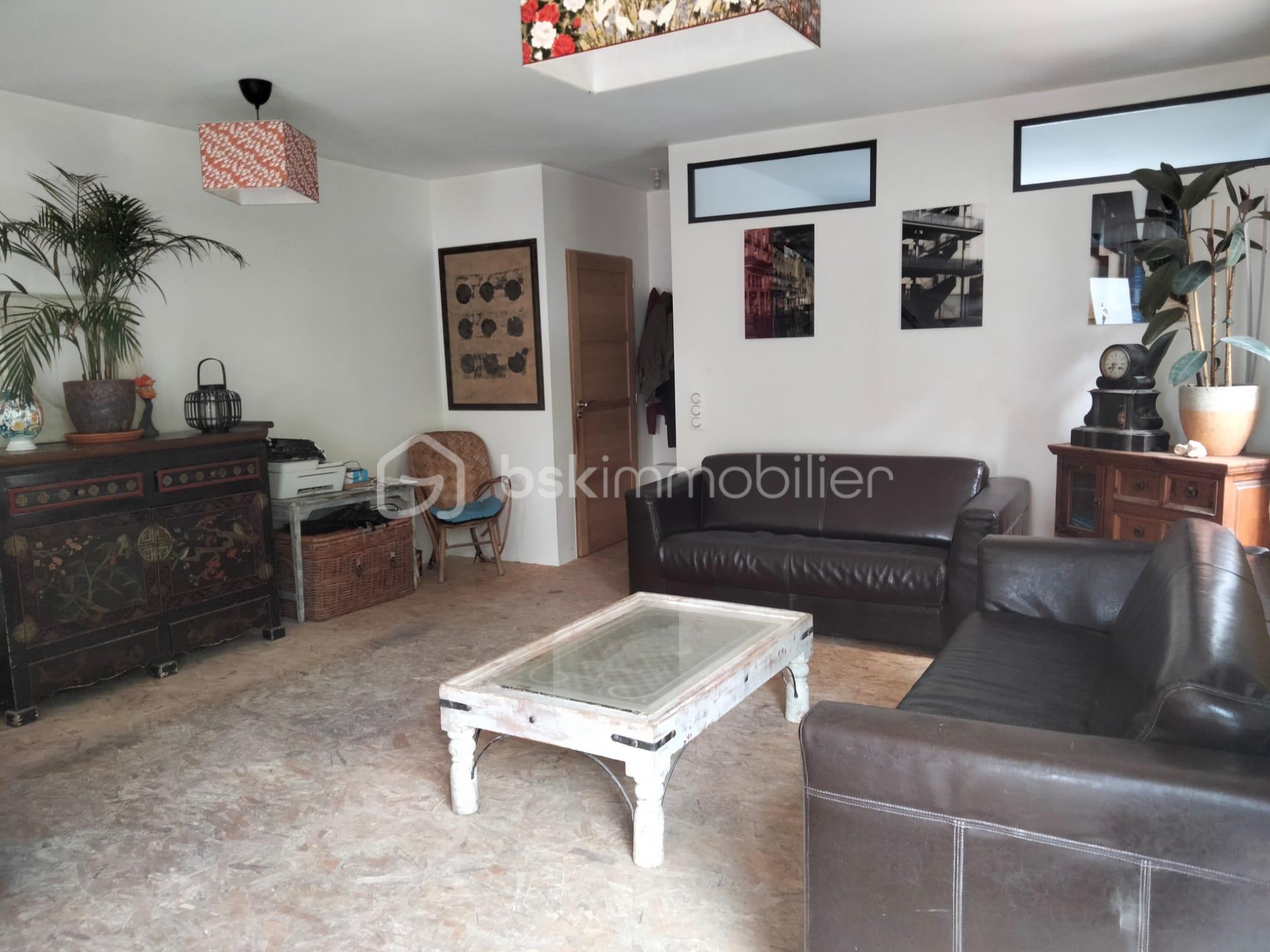 Maison contemporaine de 137 m² - IMG-20250811-WA0000.jpg