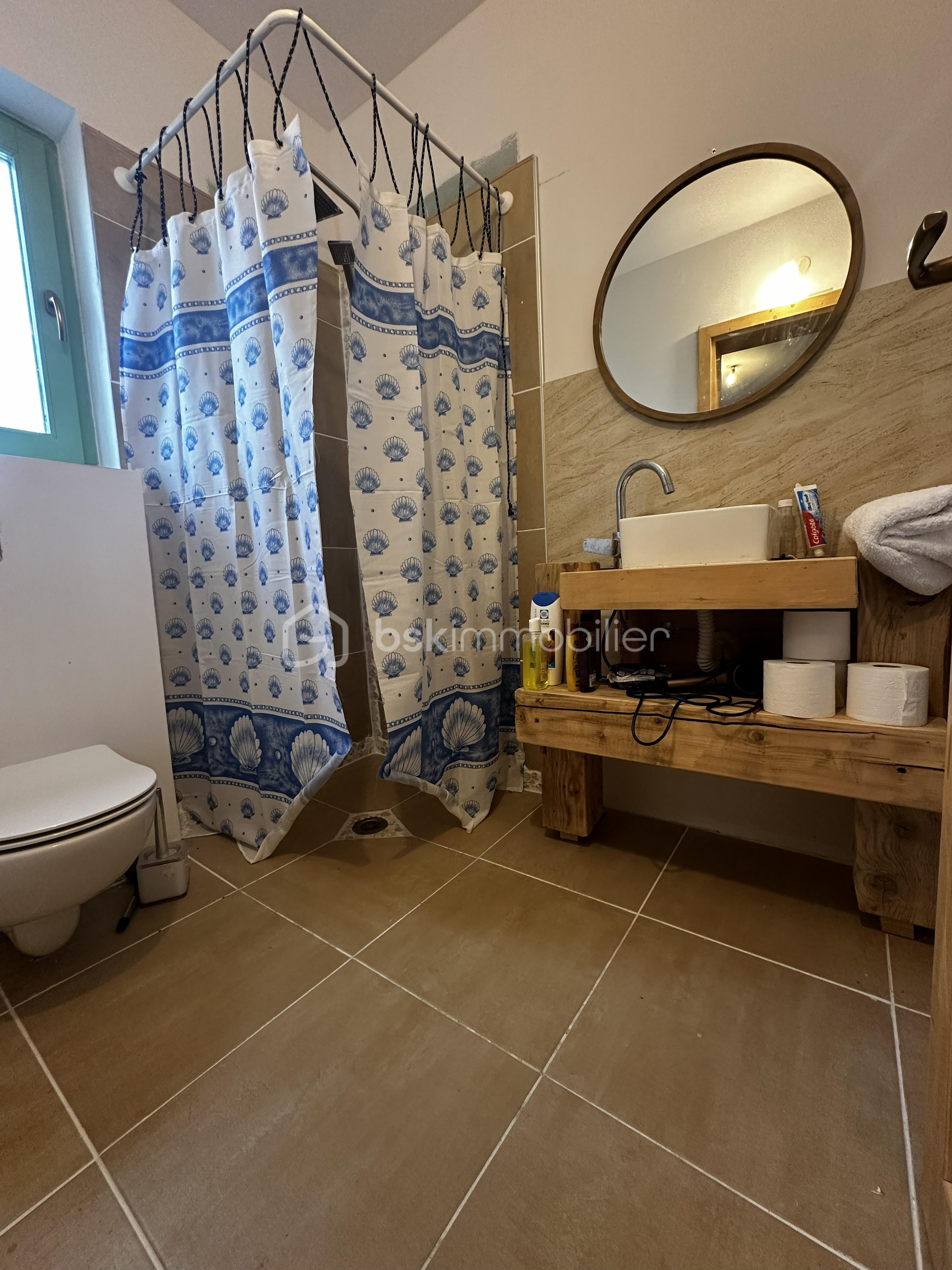 Maison de 83 m² - salle d'eau.jpg