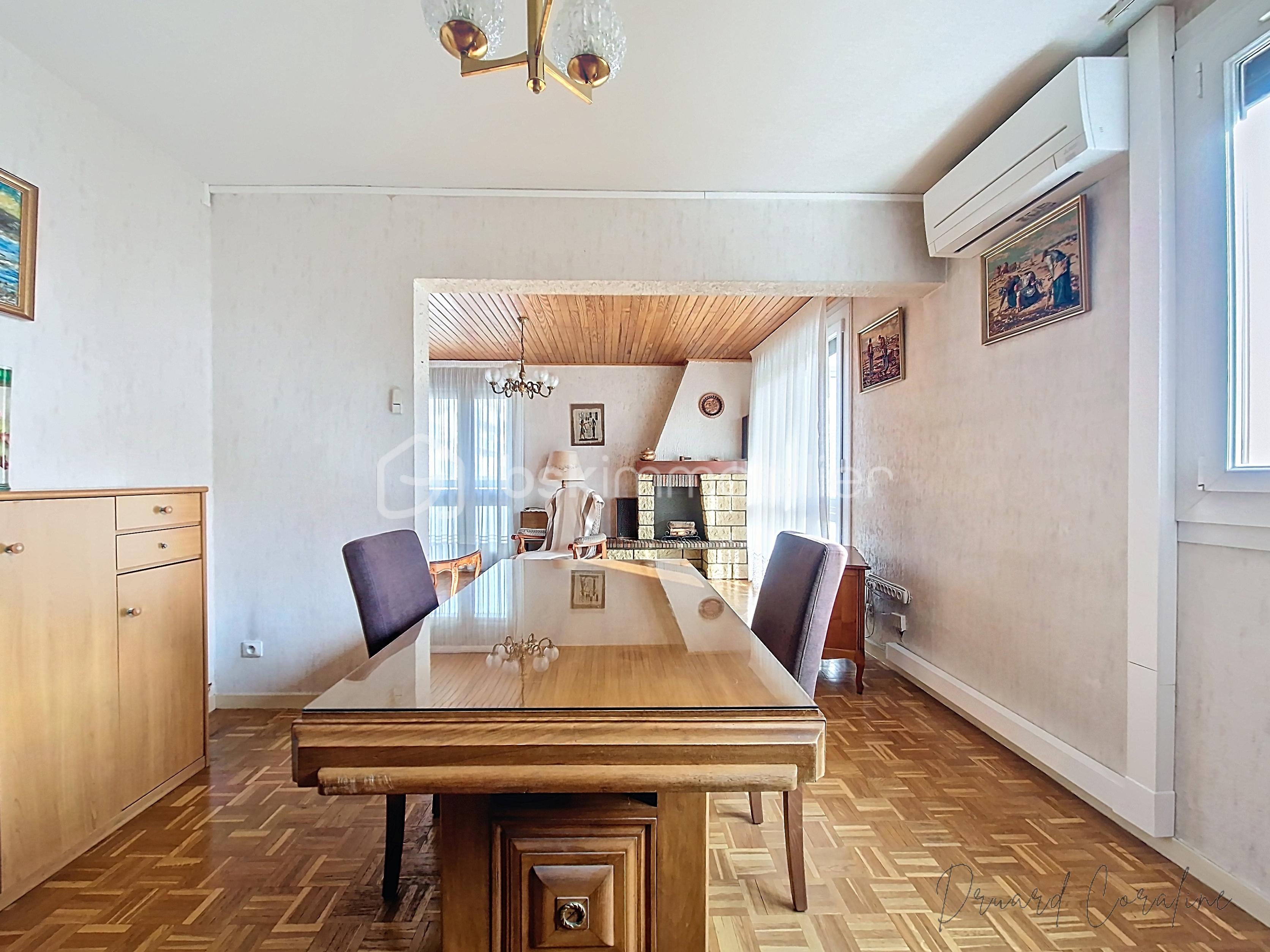 Appartement de 103,54 m² - vayr_00001.jpg