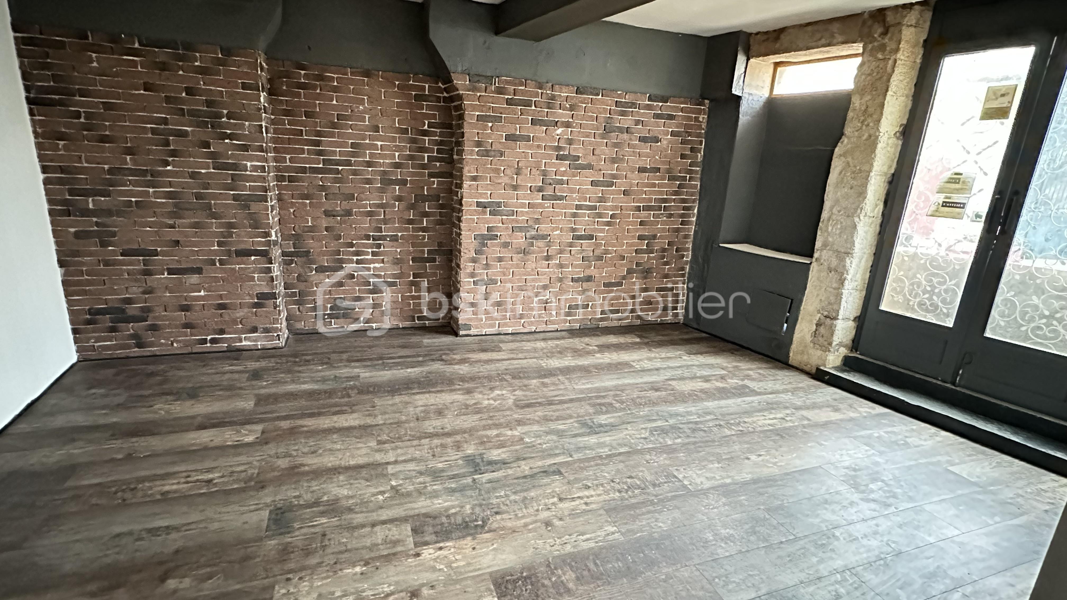 Local d'activités de 49 m² - IMG_5693.jpeg