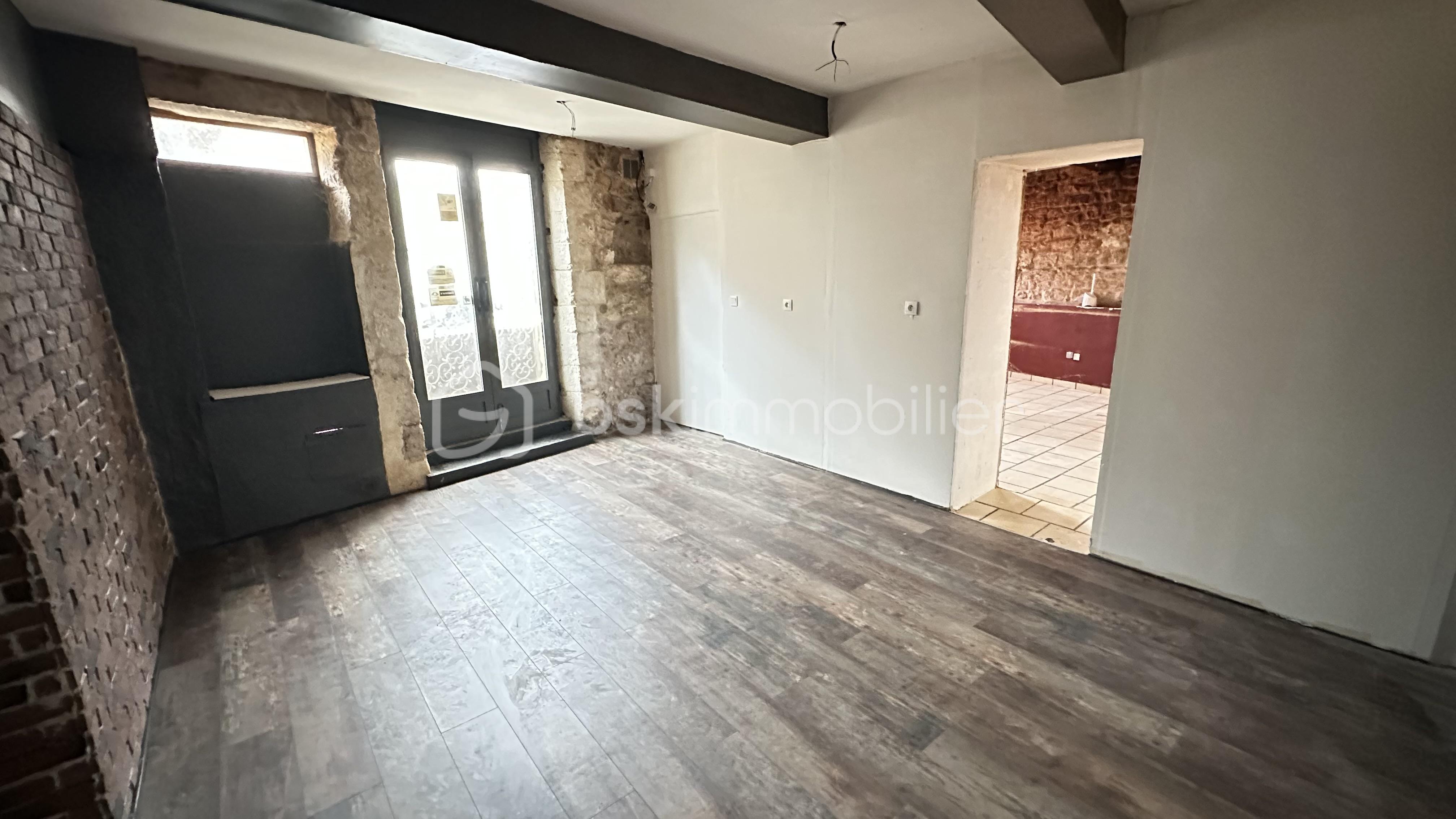 Local d'activités de 49 m² - IMG_5698.jpeg