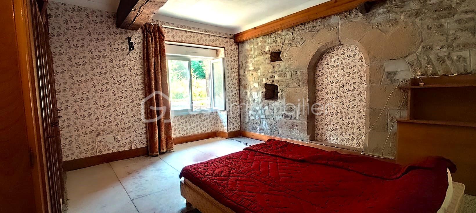 Maison de 120 m² - chambre 1 etage 1.jpg