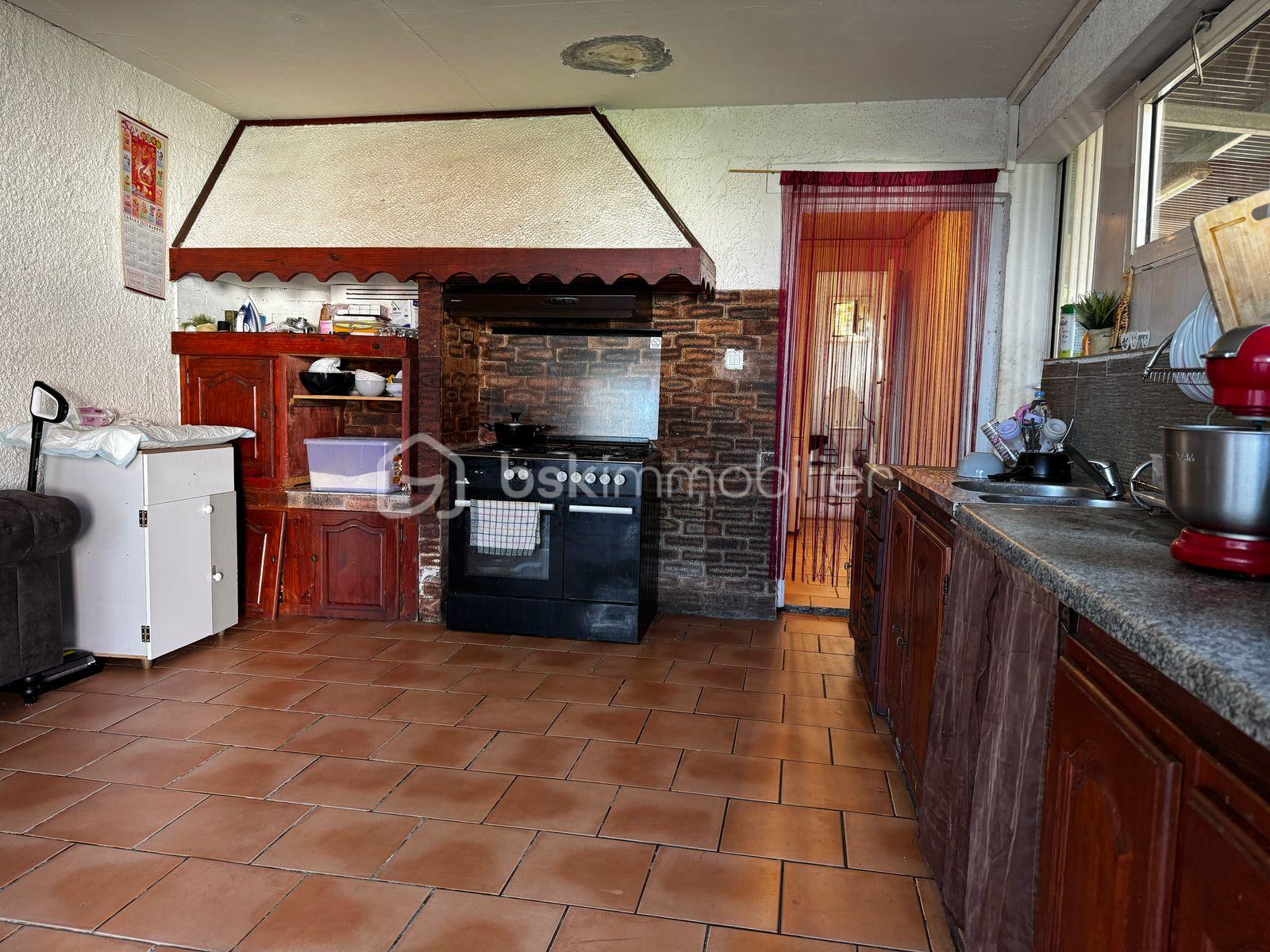 Immeuble de 237 m² - WhatsApp Image 2025-08-13 à 18.05.18_cadc8b38.jpg