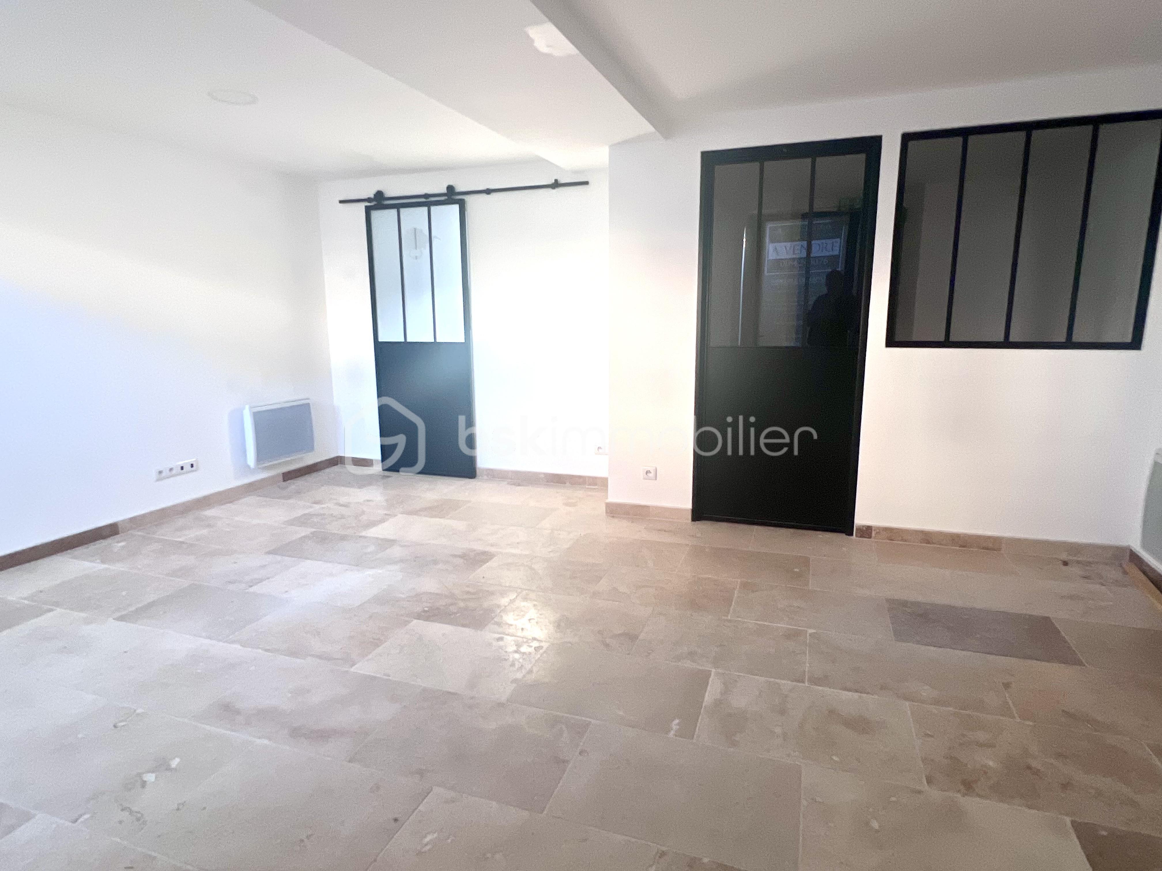 Local commercial de 33 m² - FullSizeRender.jpeg