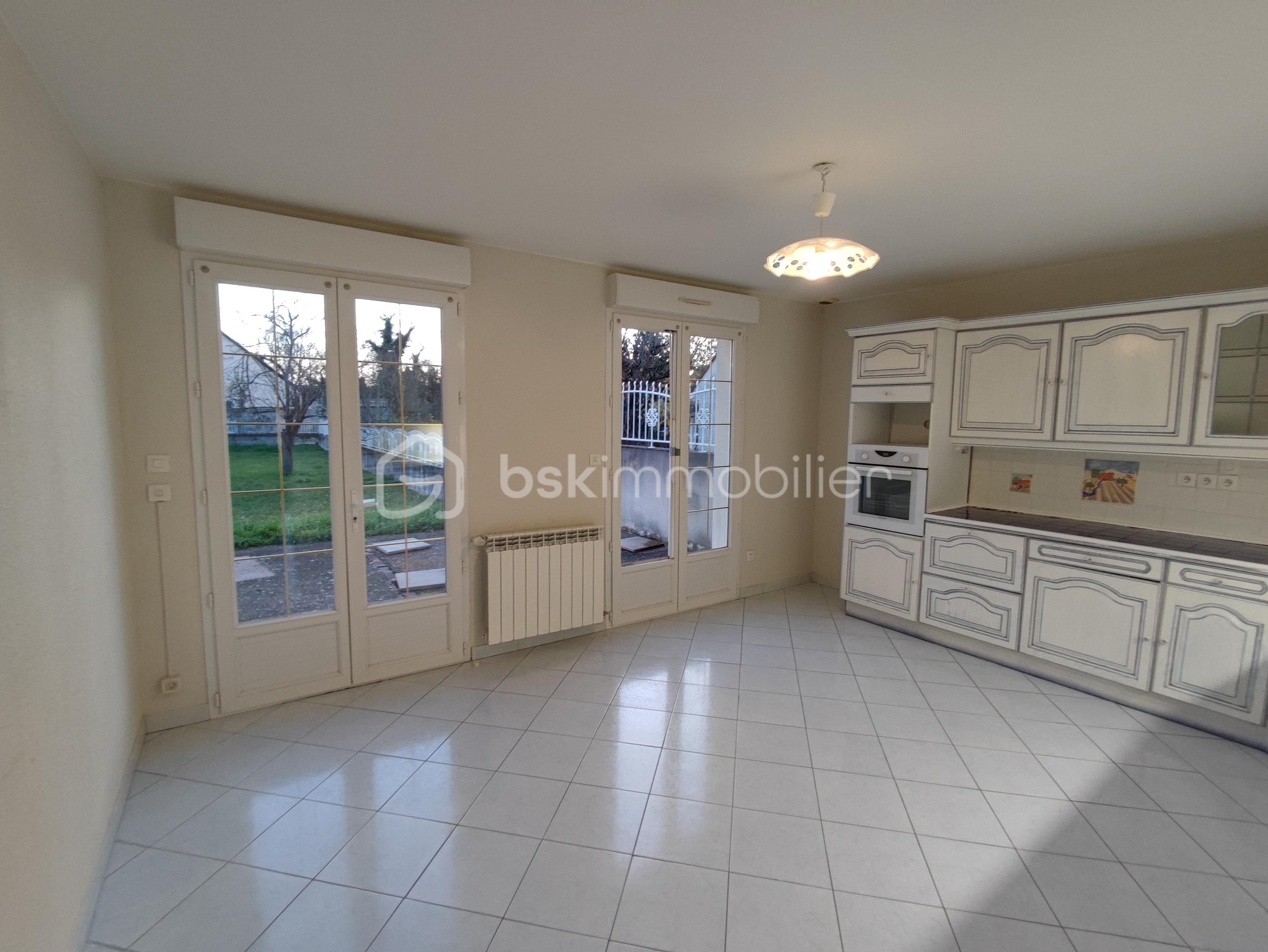 Pavillon de 104,34 m² - 1764075967751.jpg