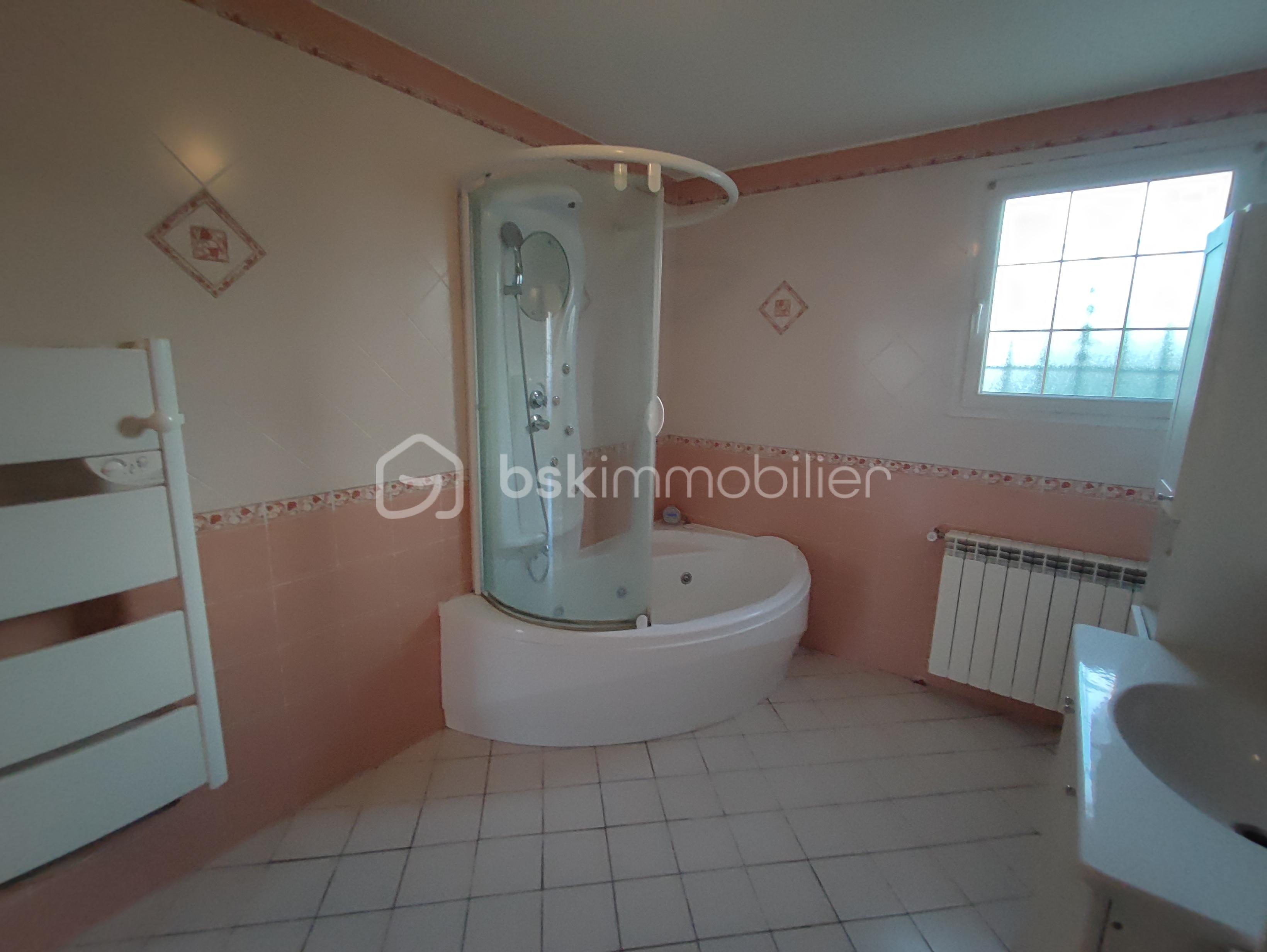 Pavillon de 104,34 m² - 1764075940758.jpg