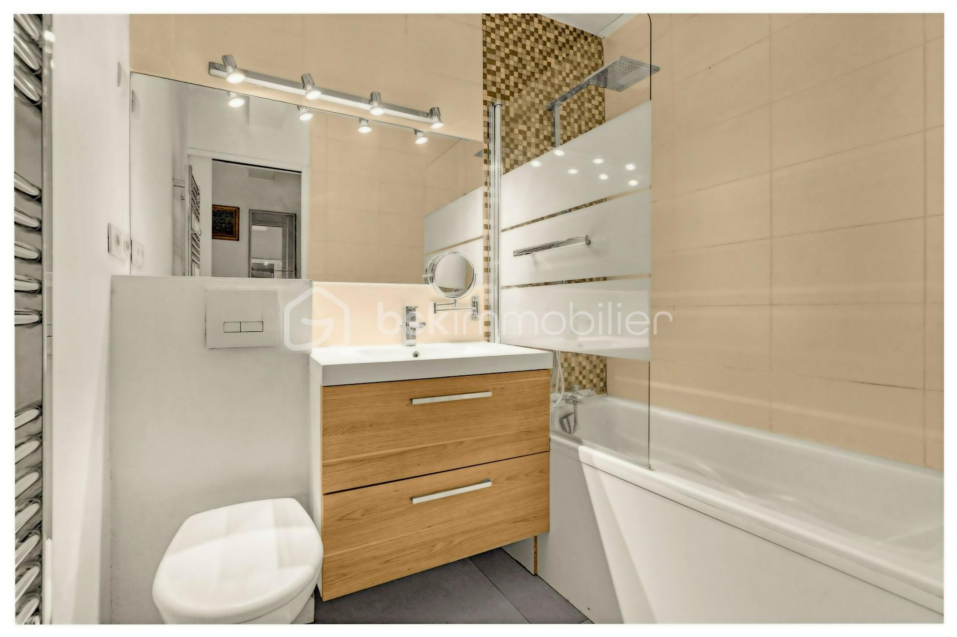 Appartement de 30 m² - Sdb rectifiée 2.jpg