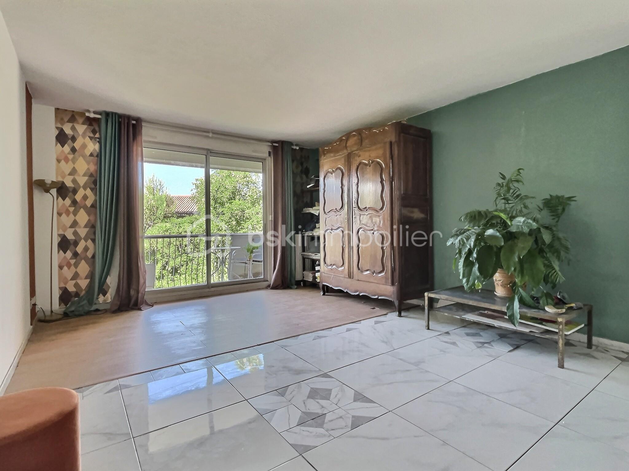 Appartement de 101,33 m² - exposio_132734322.jpg