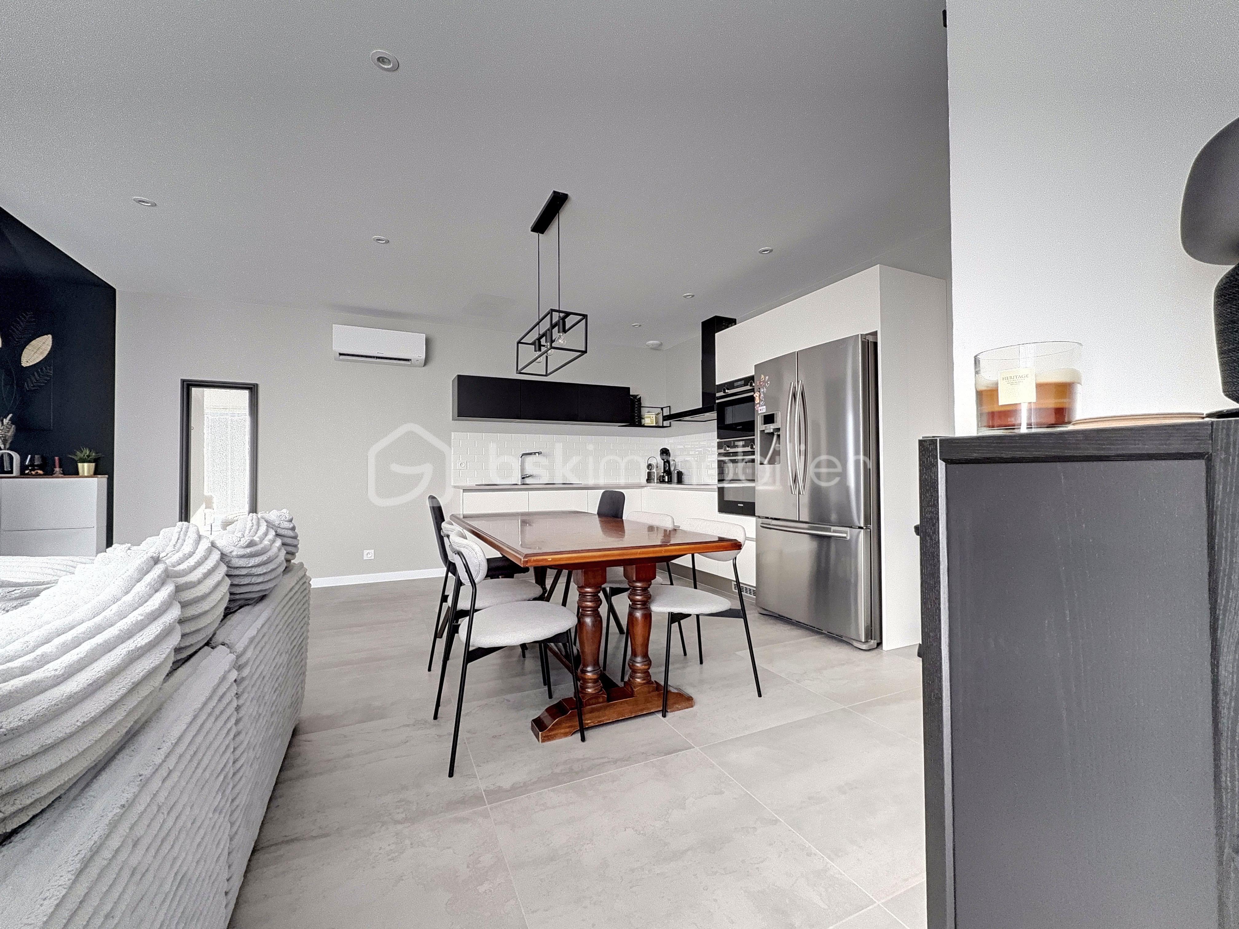 Maison contemporaine de 87 m² - 8414C4BF-D577-FBDB-7DCB-427E4F8AB6ED.jpg