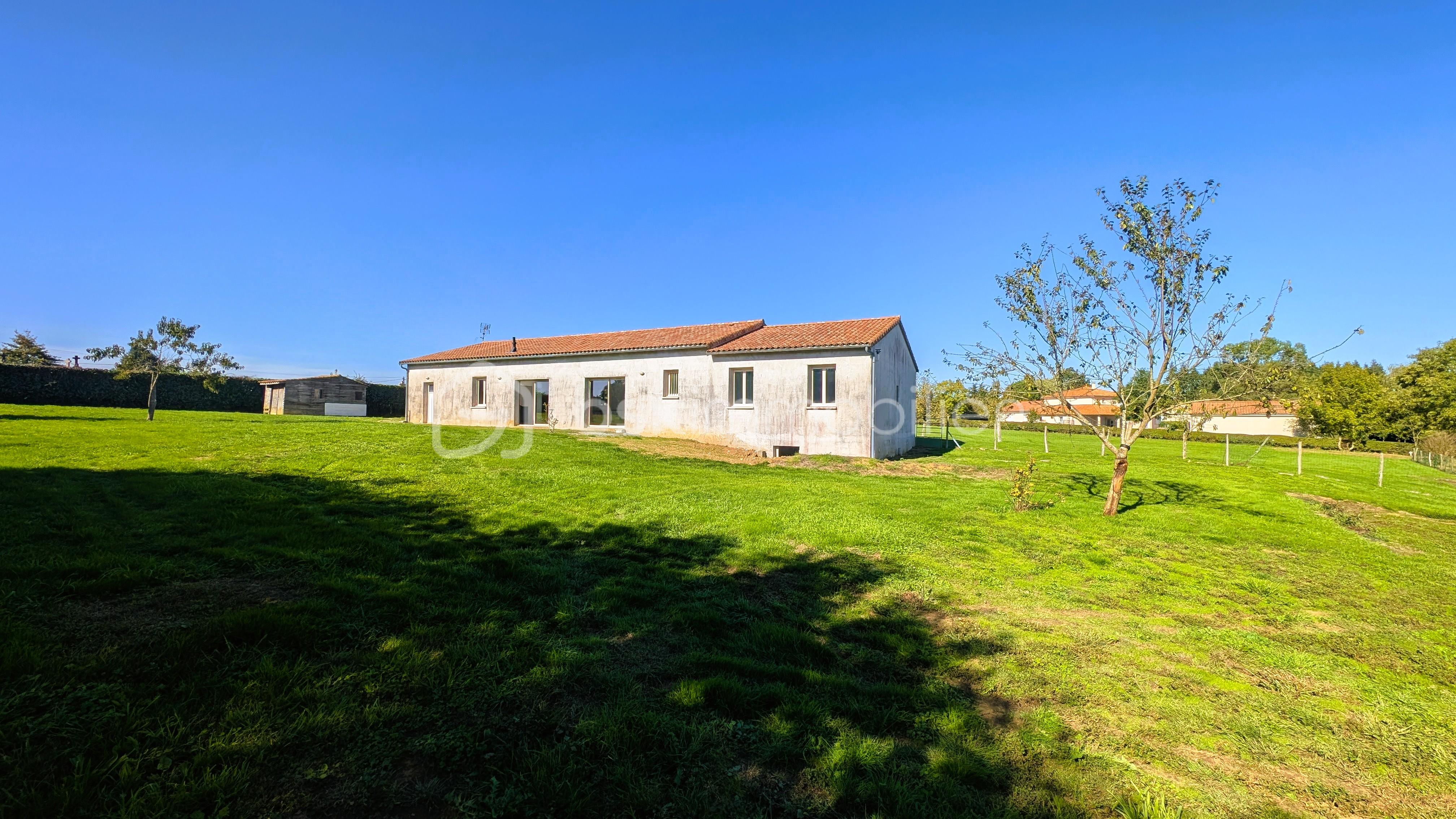 Maison traditionnelle de 176 m² - 1.jpg