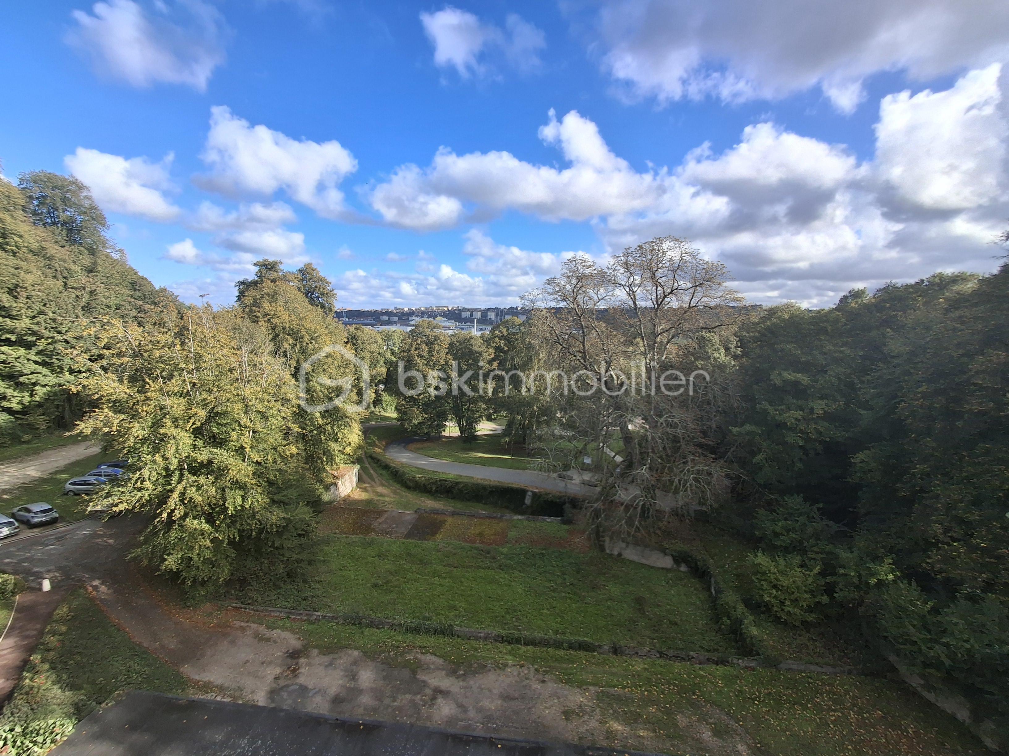 vue fenêtre paysage.png
