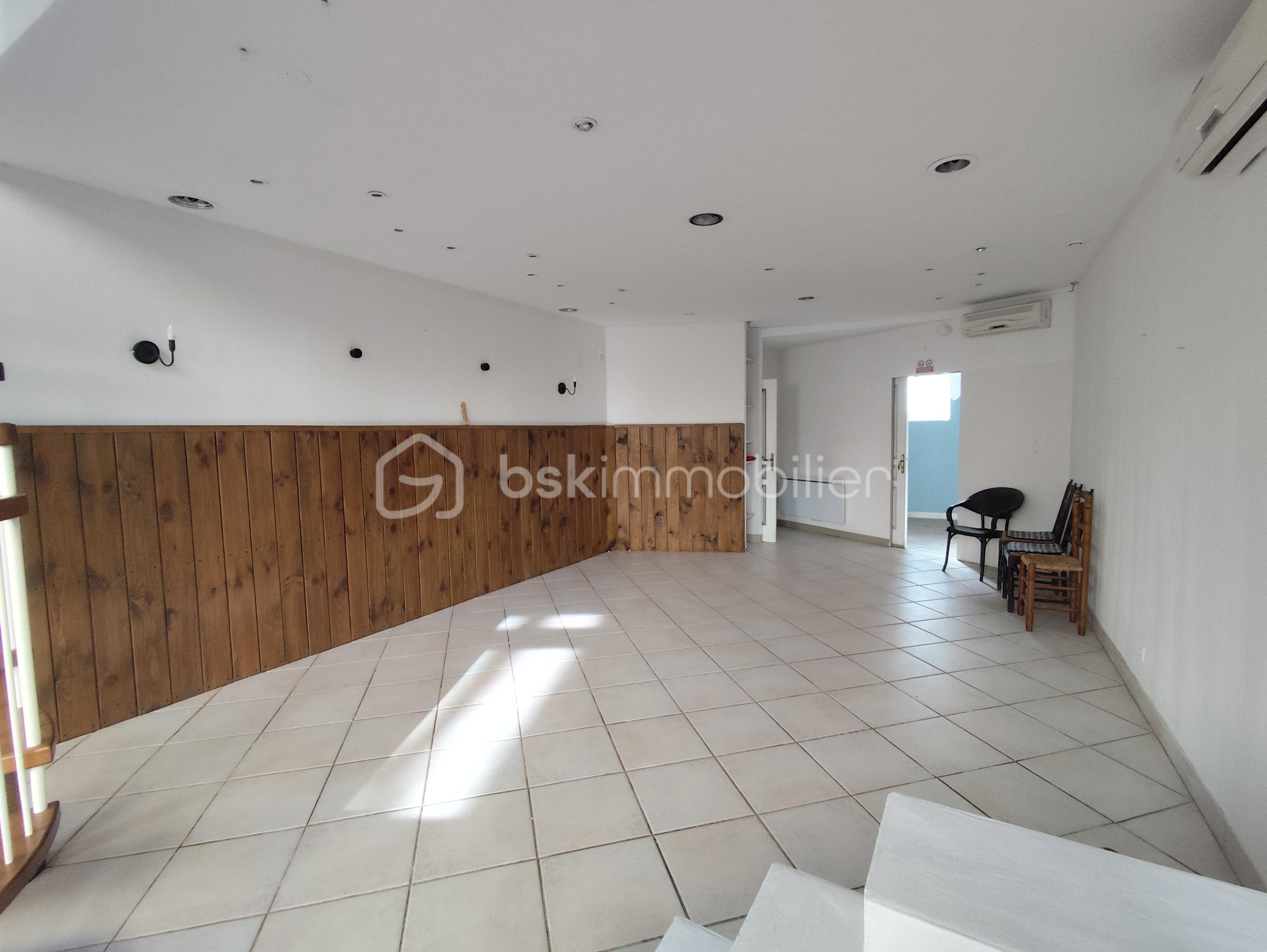 Immeuble mixte de 140 m² - IMG_20260111_134443.jpg