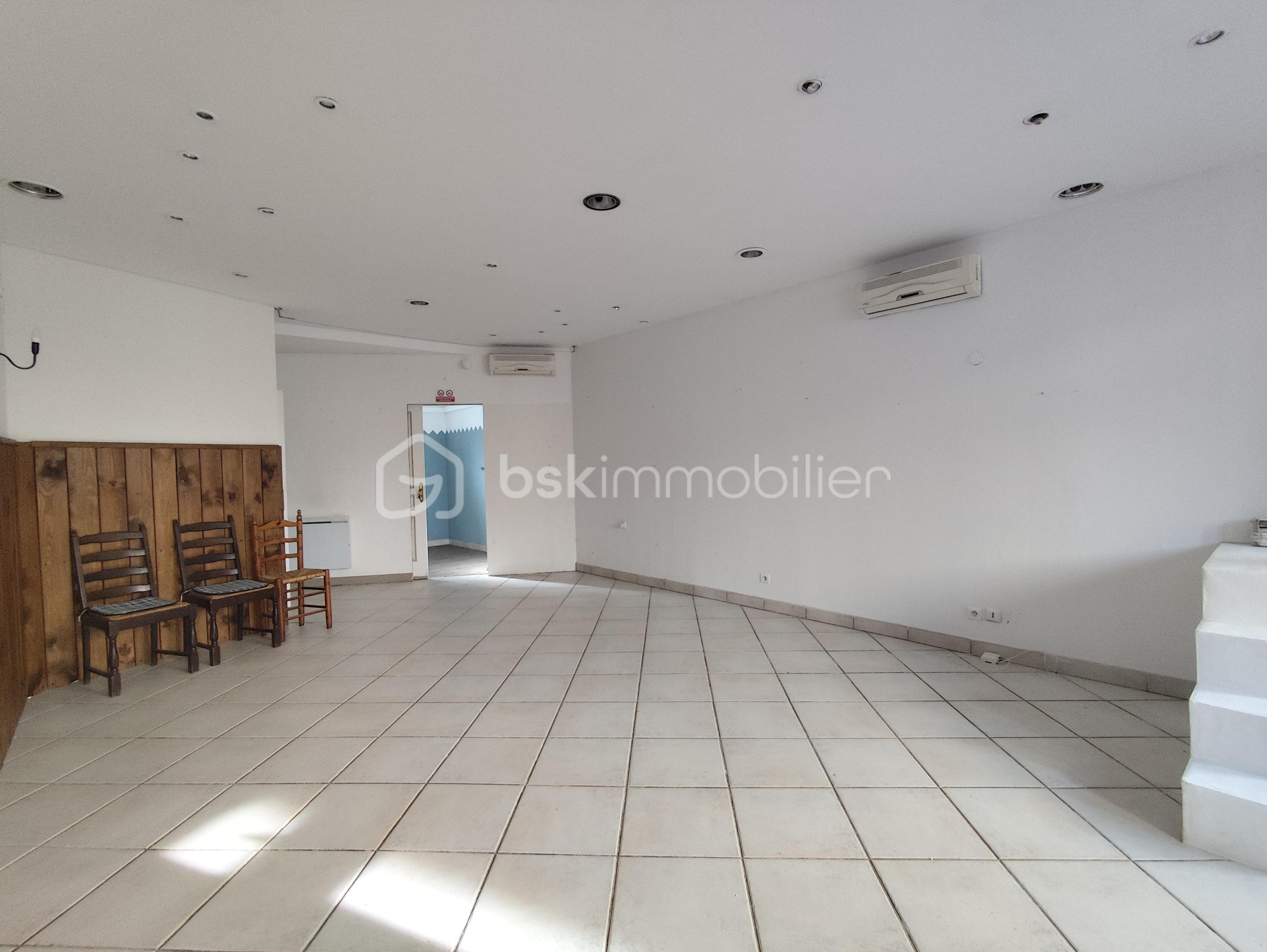 Immeuble mixte de 140 m² - IMG_20260111_135023.jpg